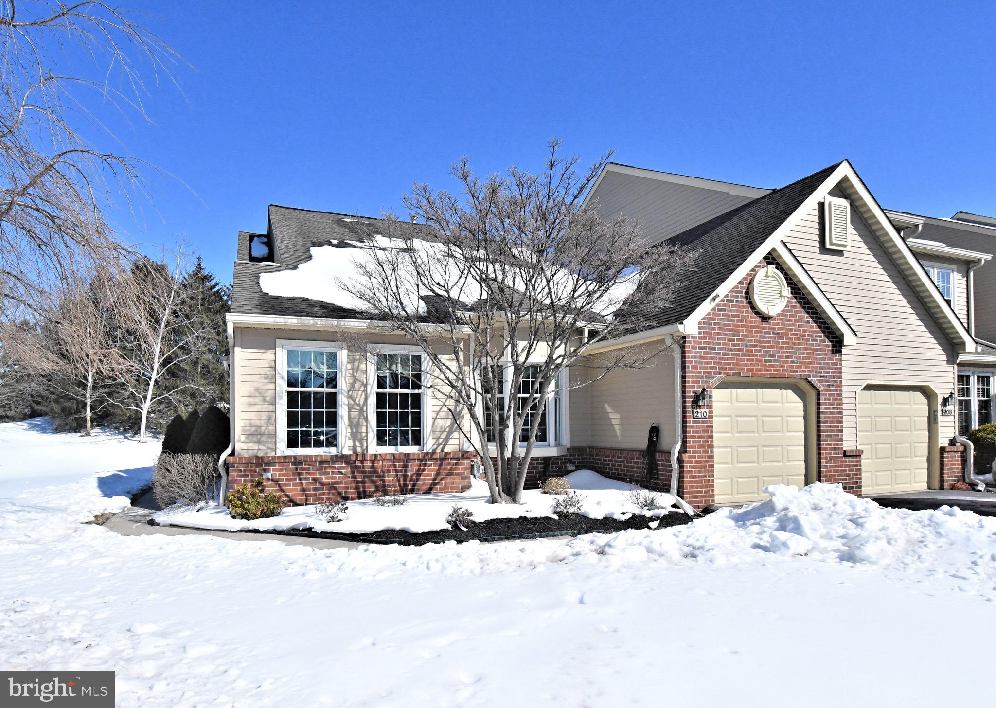 PINE CREST - Residential