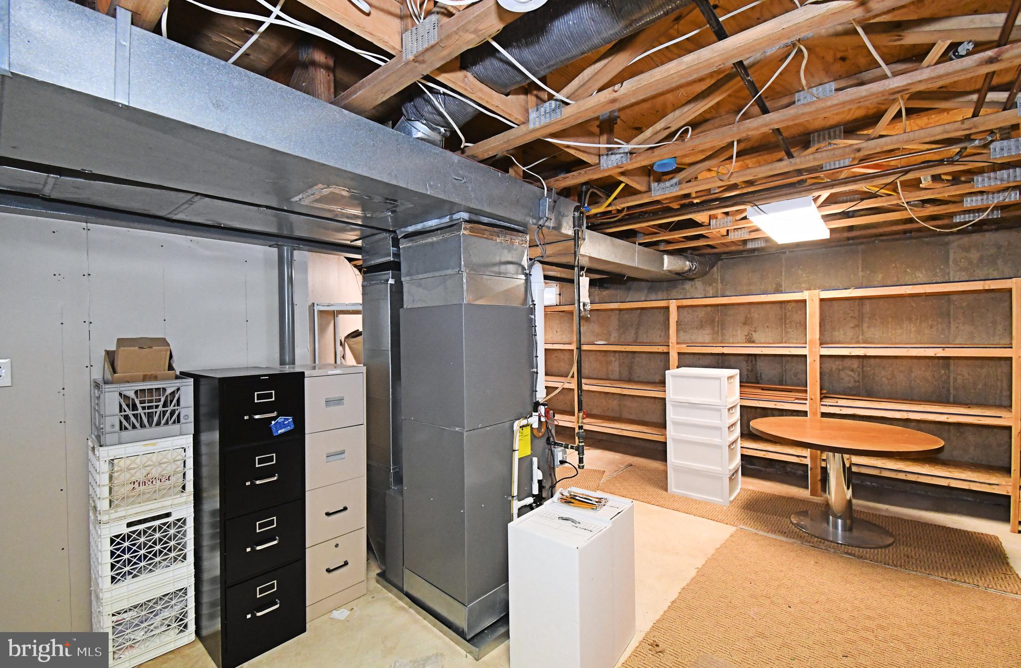 PINE CREST - Residential