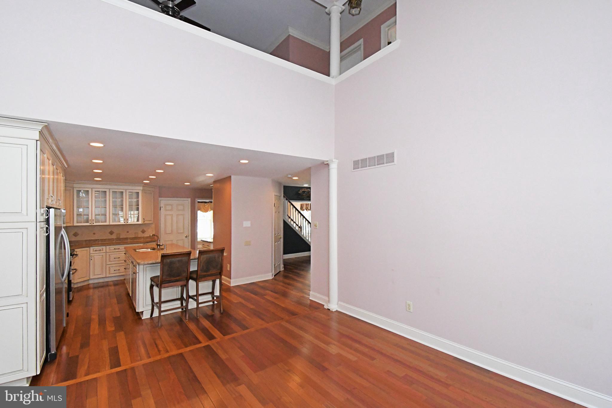 PINE CREST - Residential