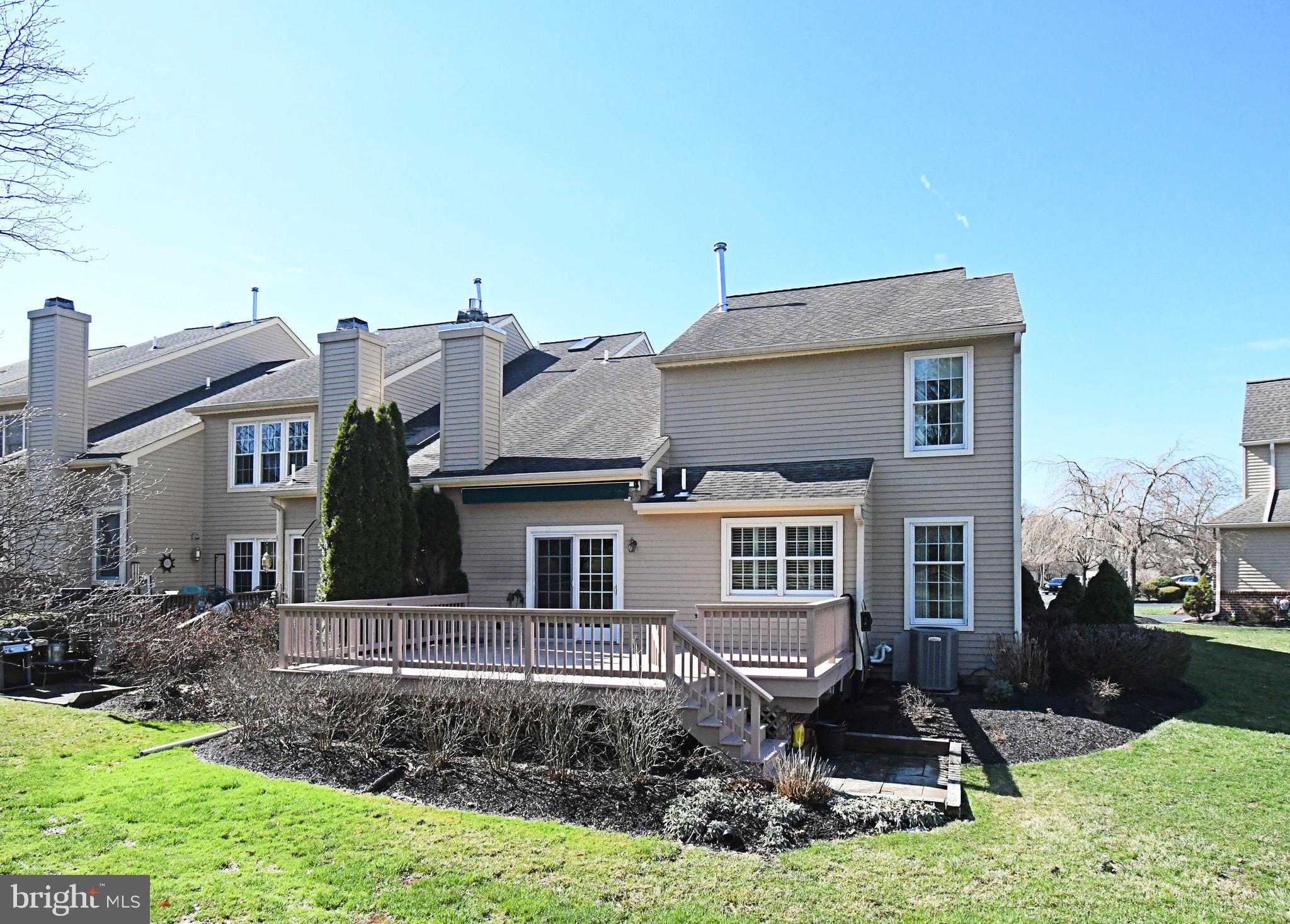 PINECREST - Residential