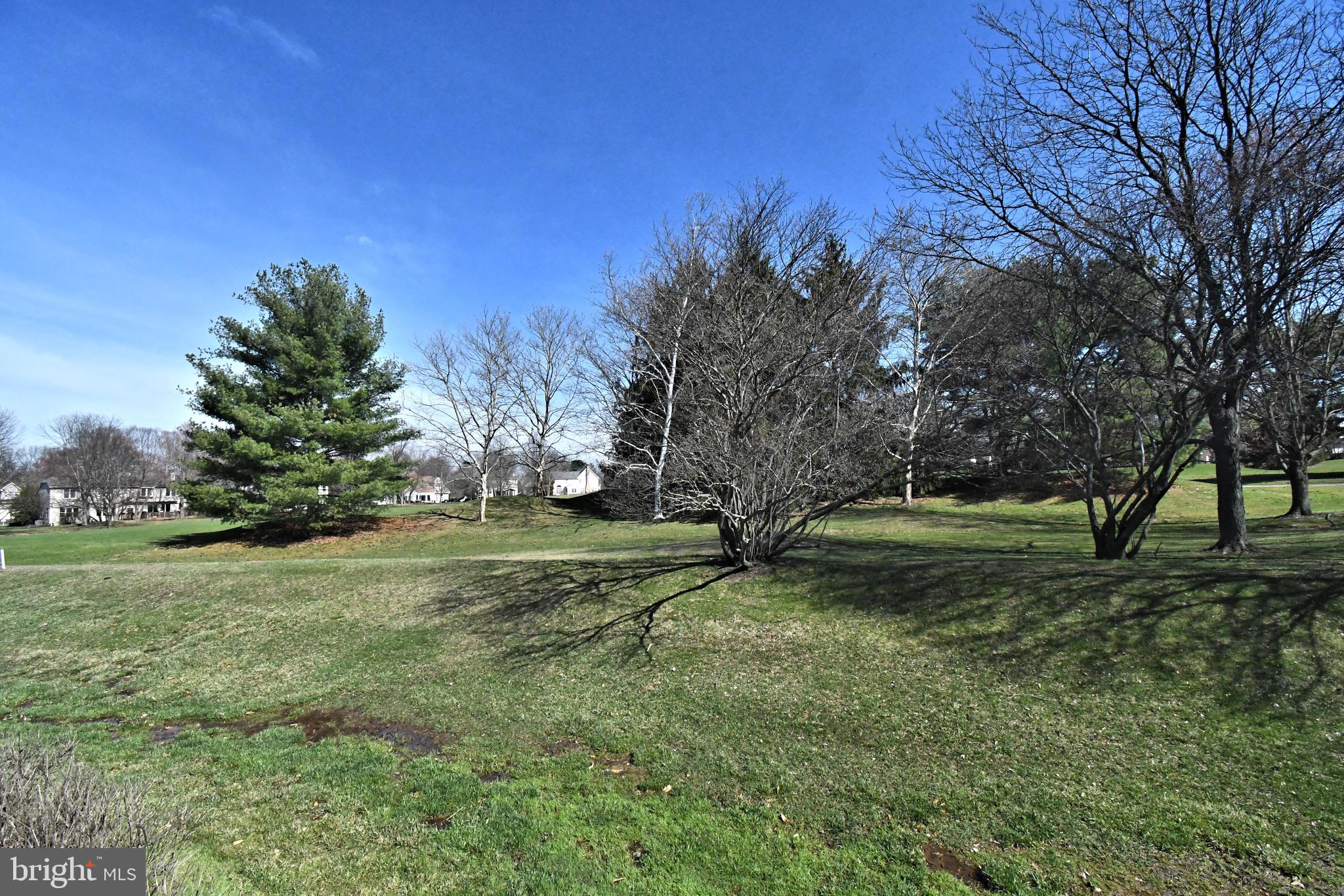 PINECREST - Residential