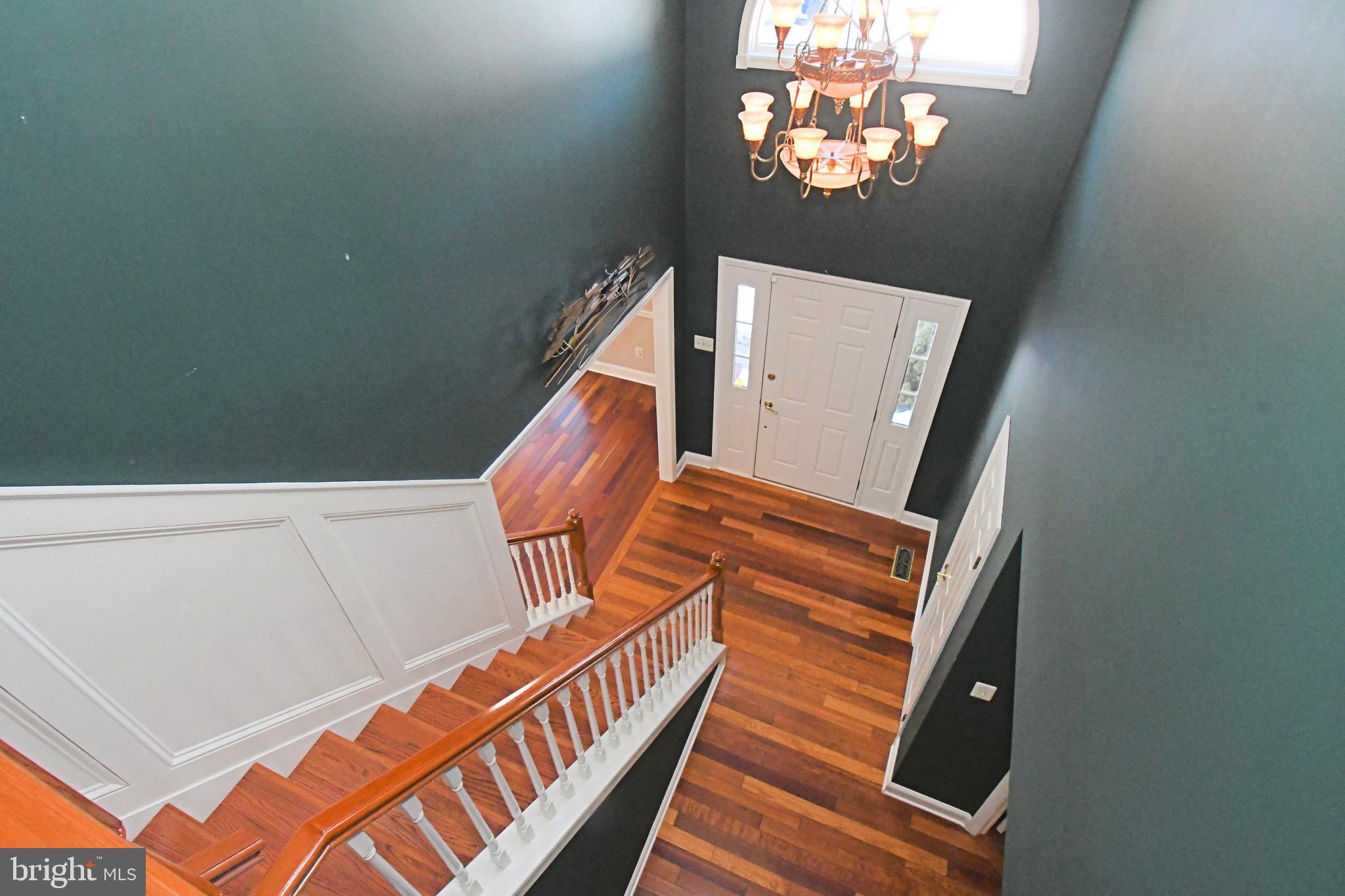 PINE CREST - Residential