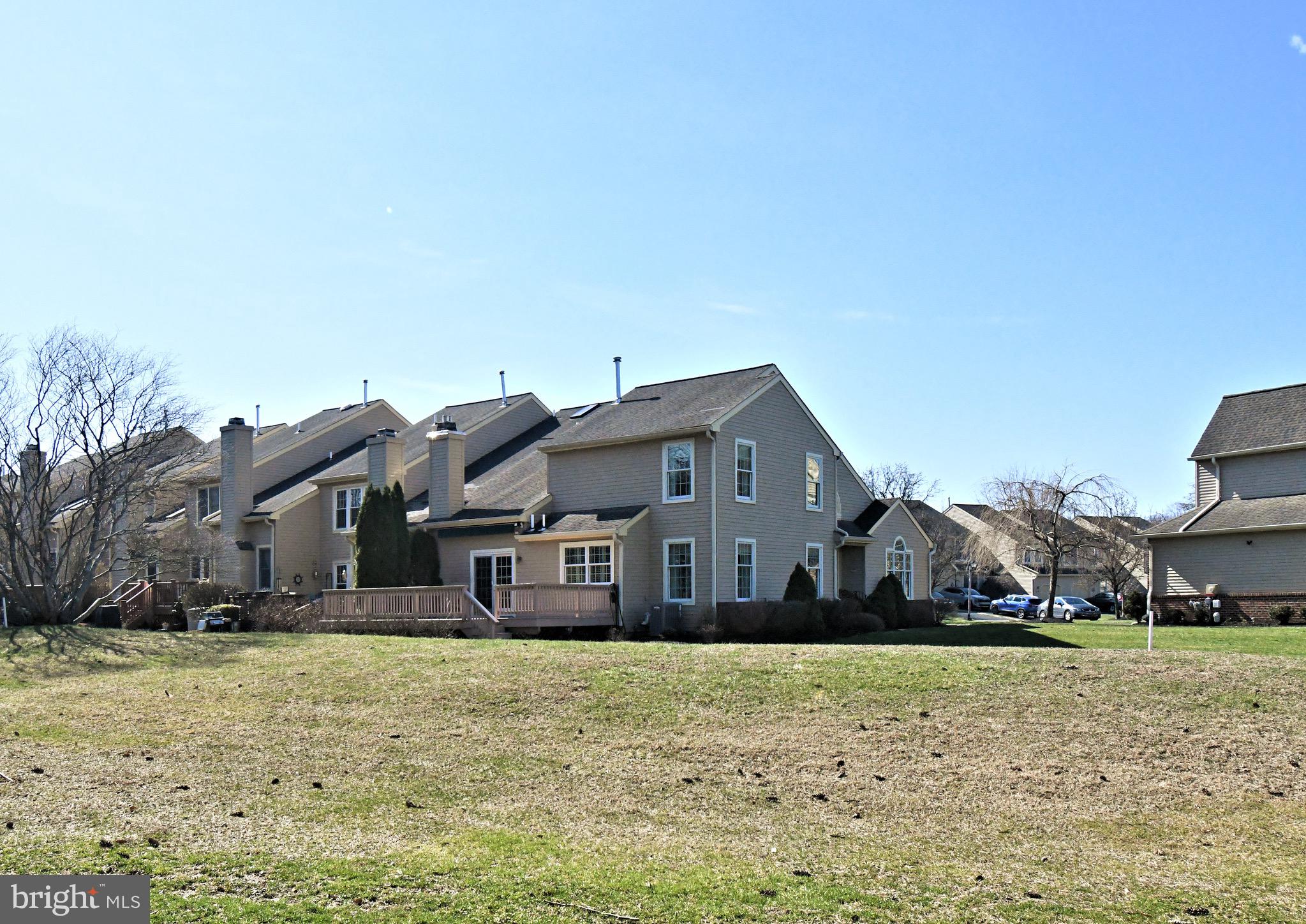 PINECREST - Residential