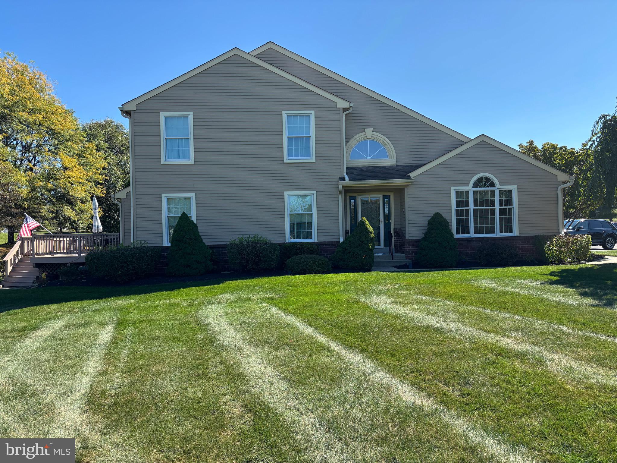 PINE CREST - Residential