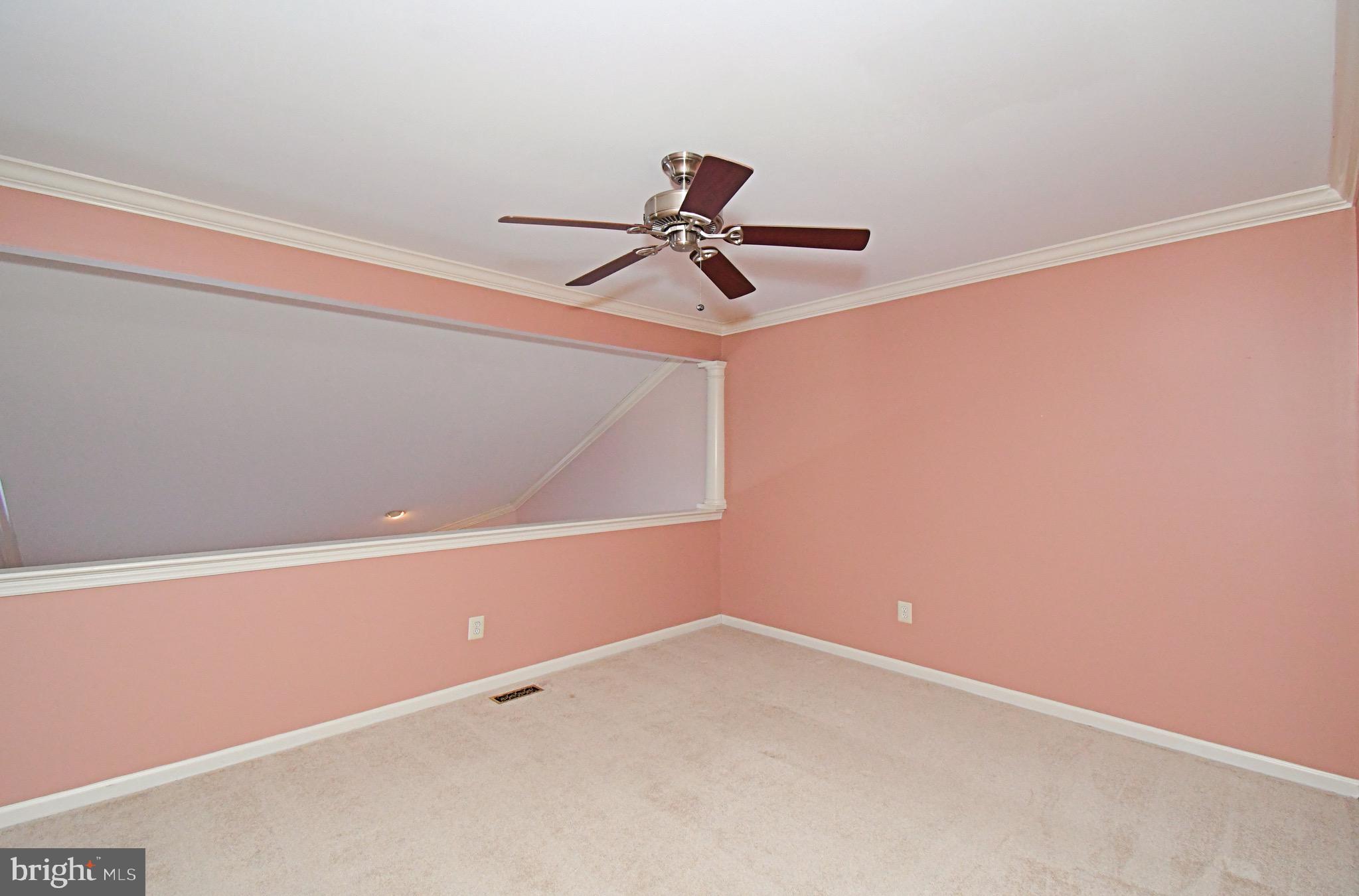 PINE CREST - Residential