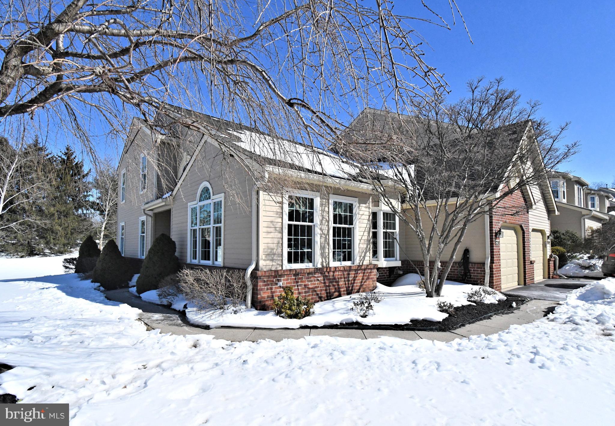 PINE CREST - Residential