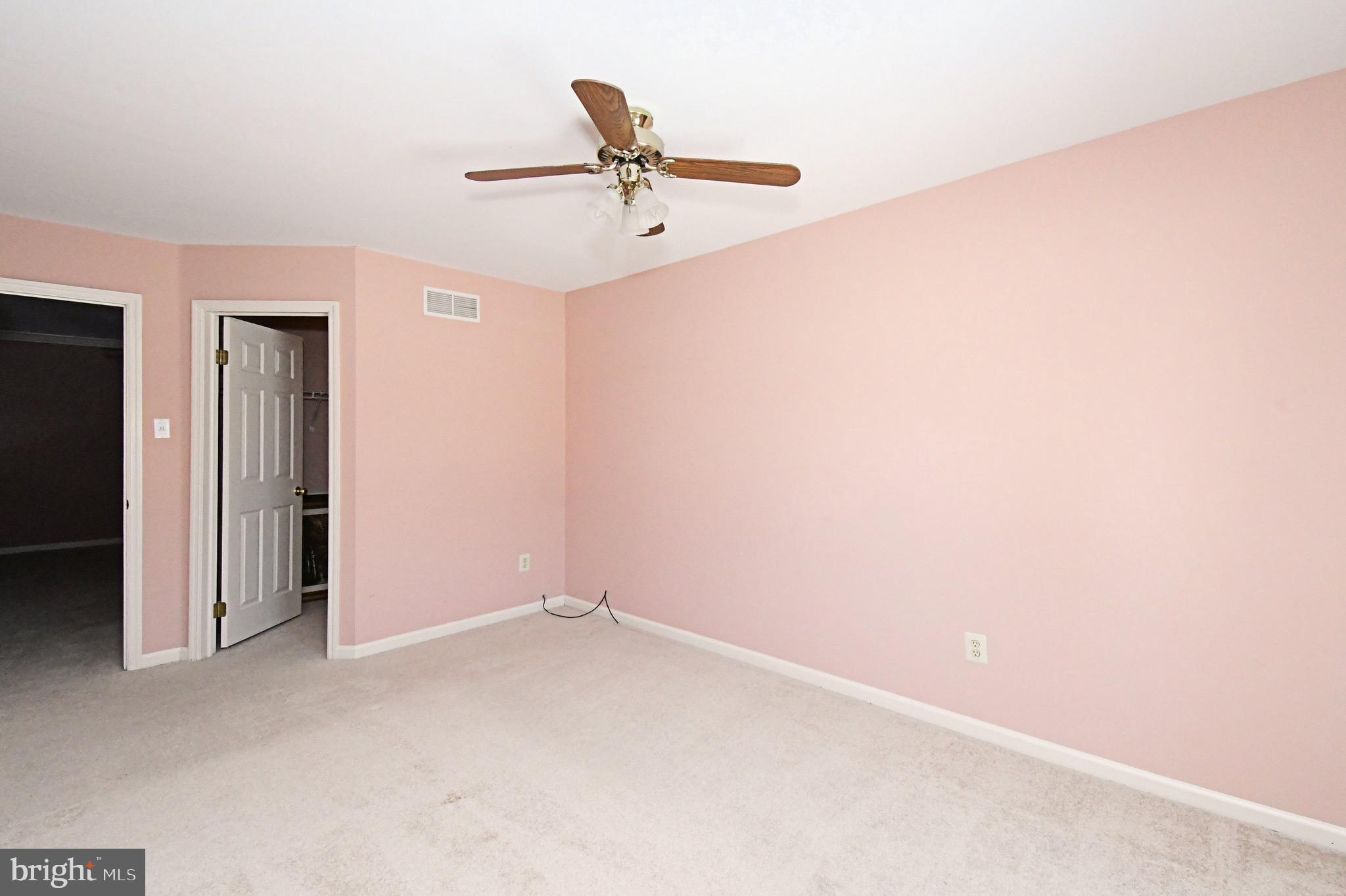 PINE CREST - Residential