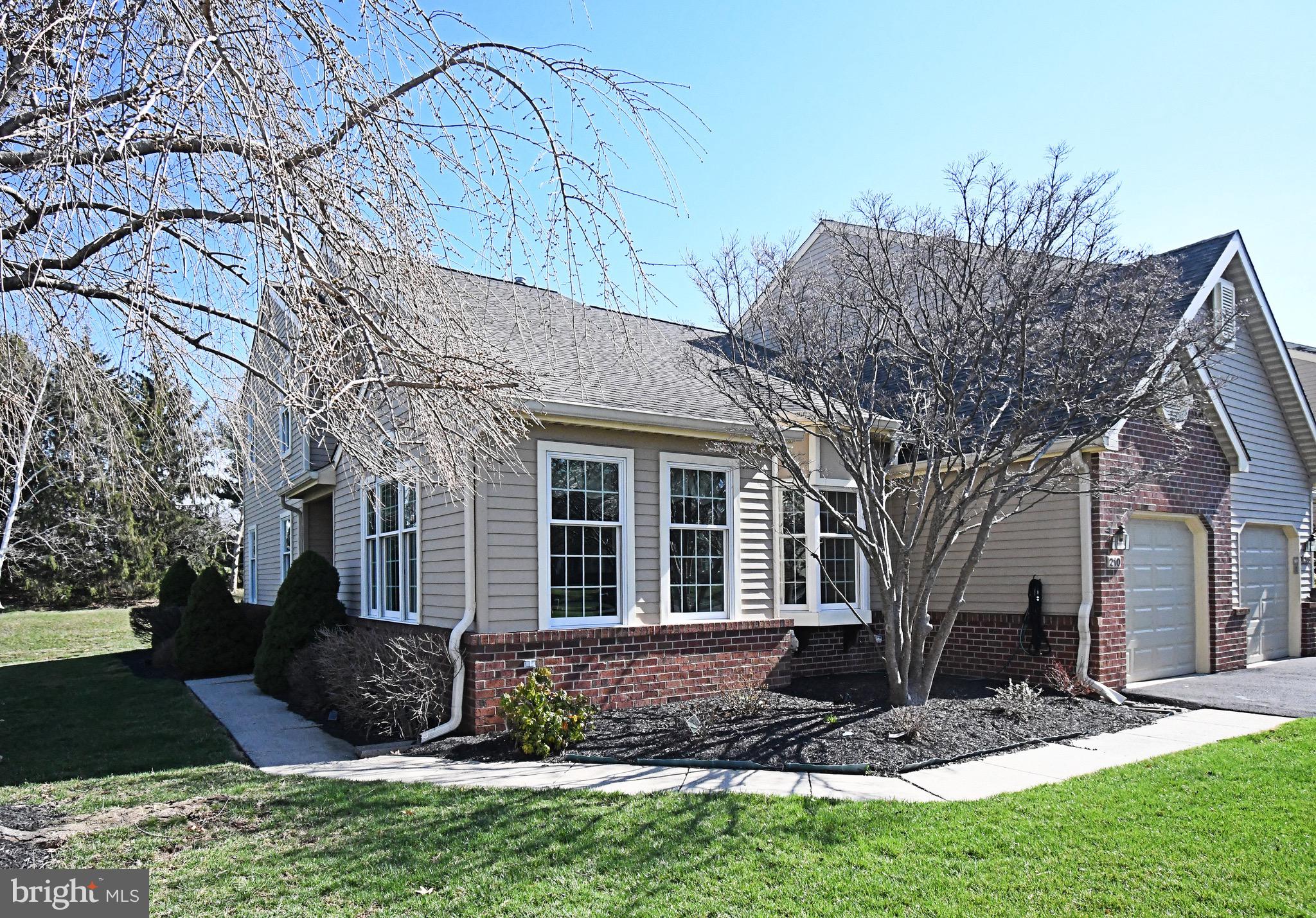 PINECREST - Residential