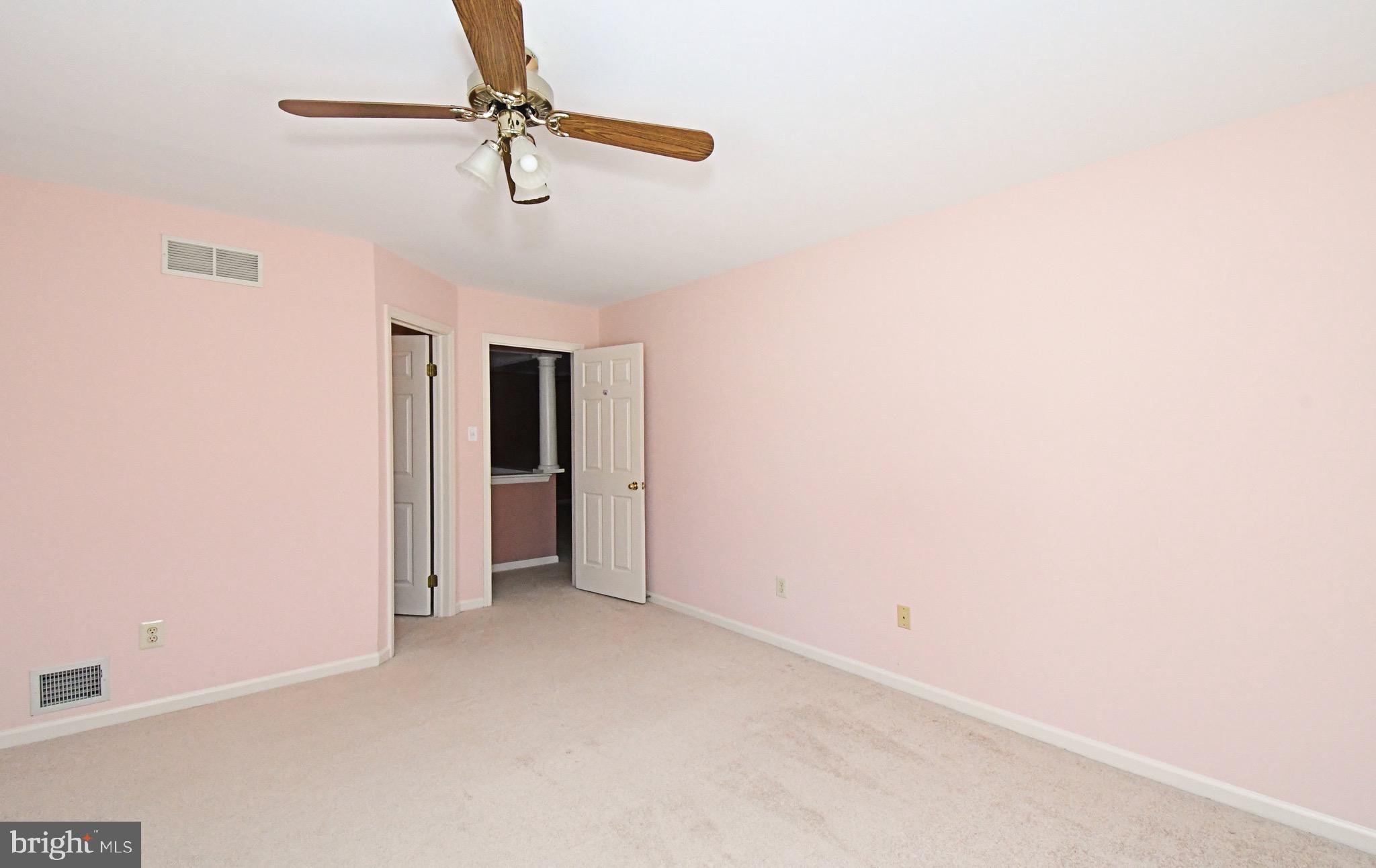 PINE CREST - Residential