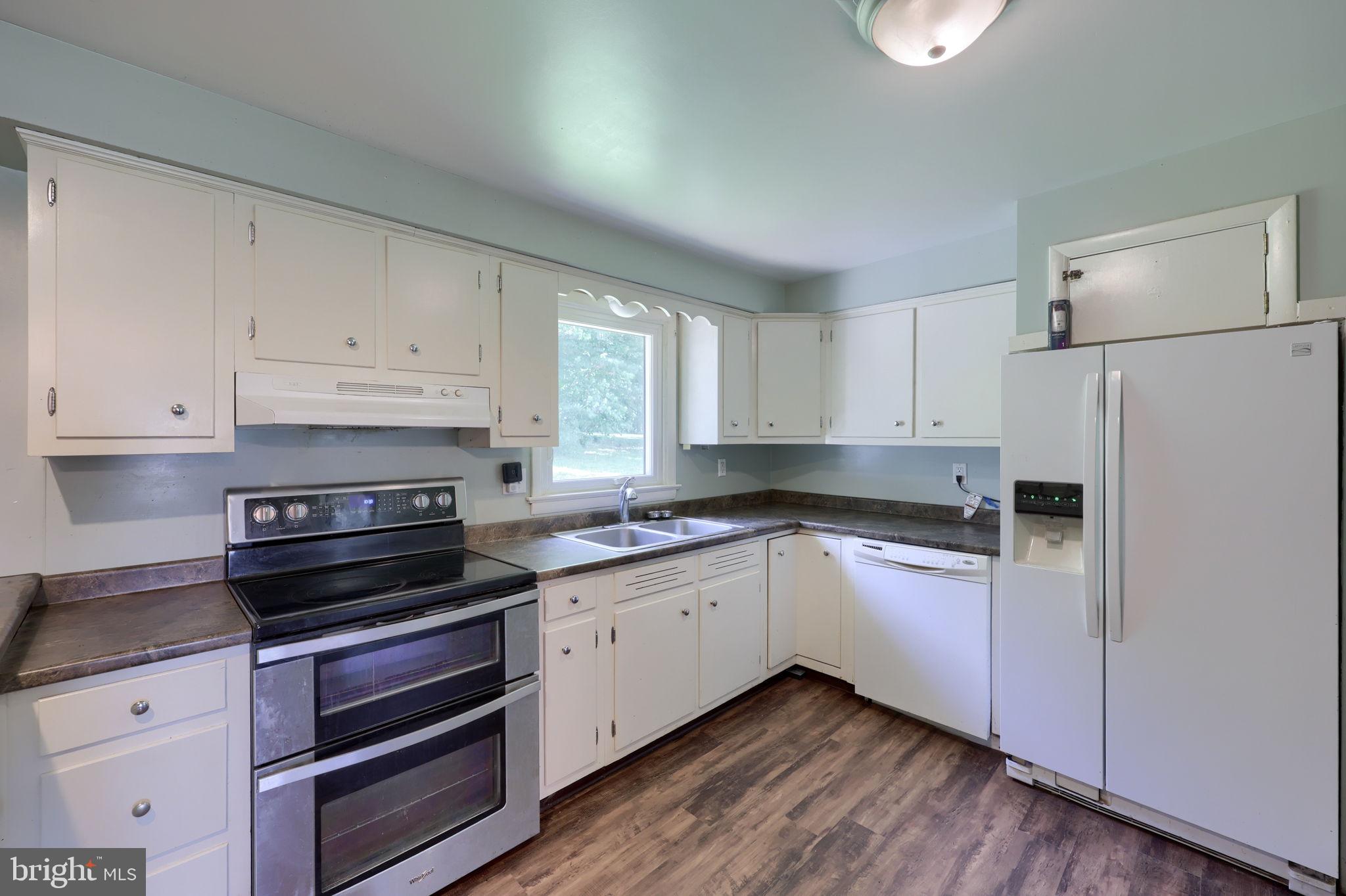 1789 ROOSEVELT AVENUE