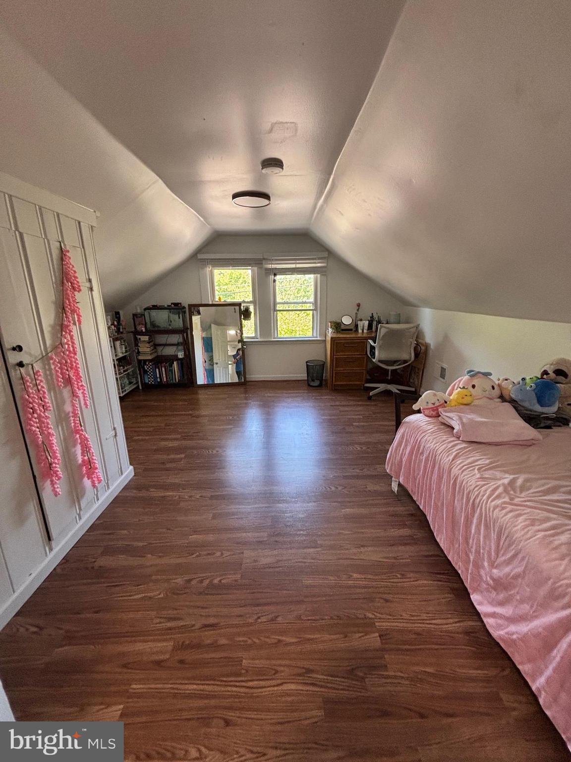 WILLOW GROVE - Residential