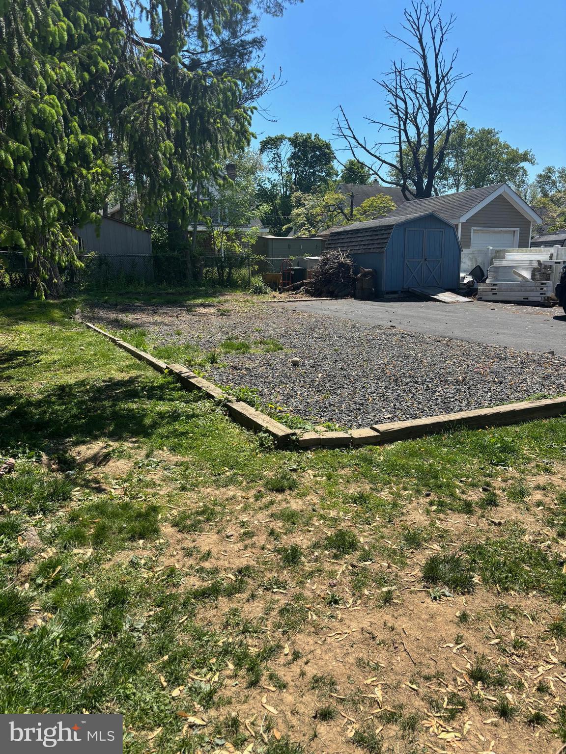 WILLOW GROVE - Residential