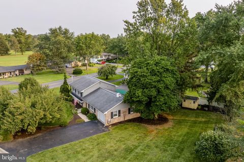 Photo of 3714 Jonas Drive, LANDISVILLE, PA 17538 (MLS # PALA2076156)