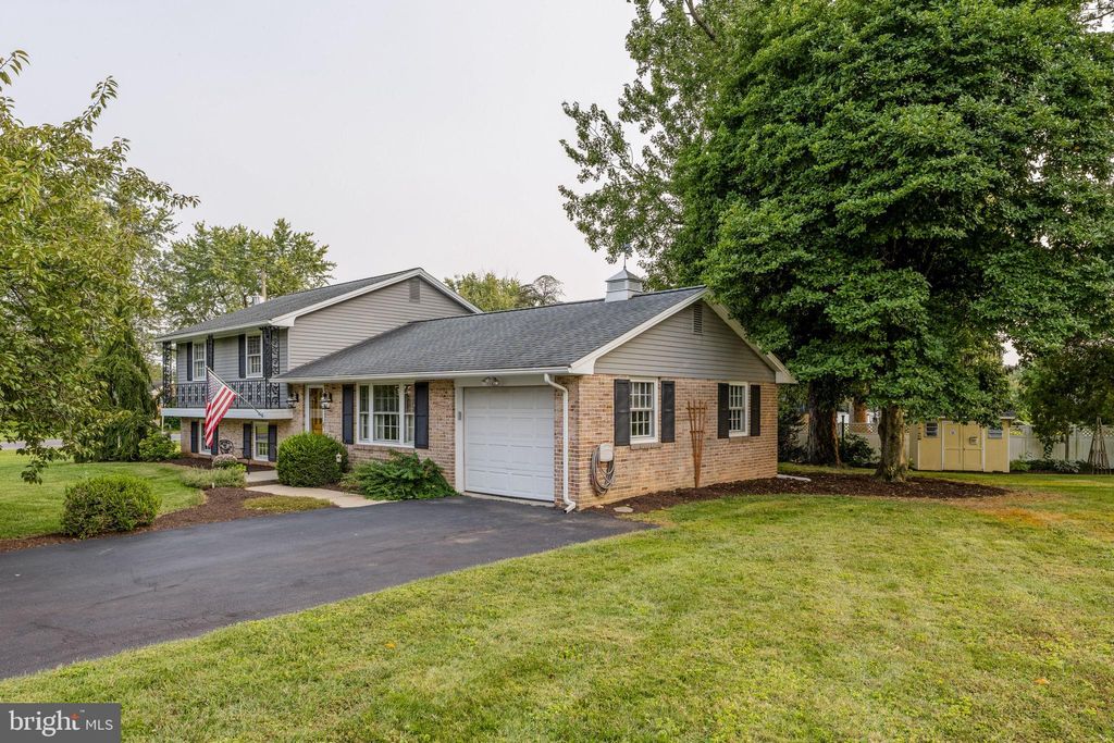 Photo of 3714 Jonas Drive, LANDISVILLE, PA 17538 (MLS # PALA2076156)