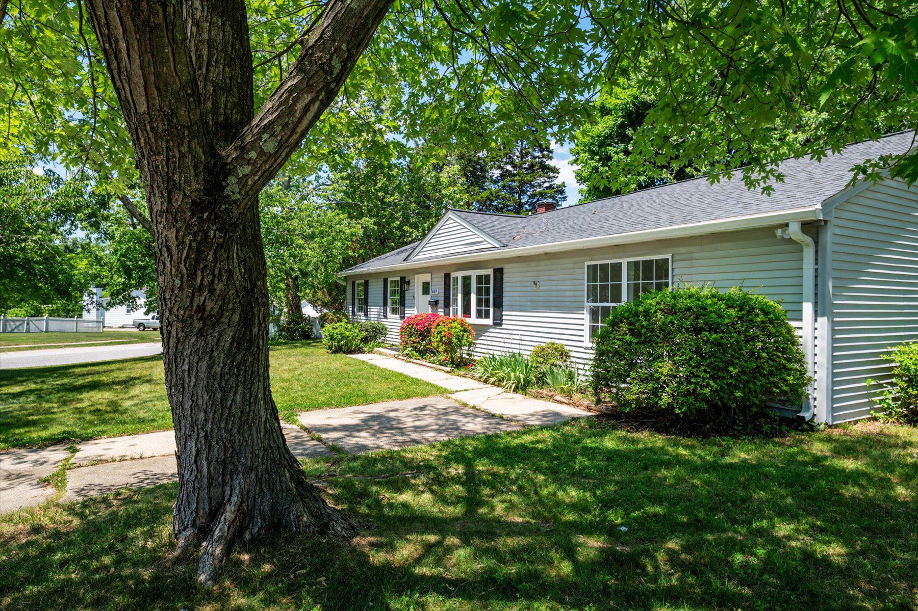 EDGEWOOD MEADOWS - Residential