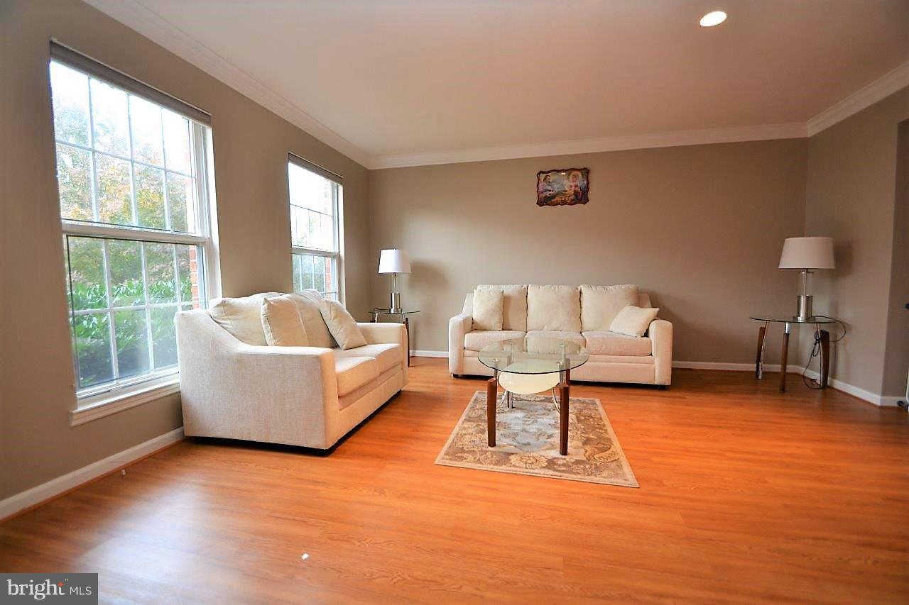 HUNTERS GLEN - Residential