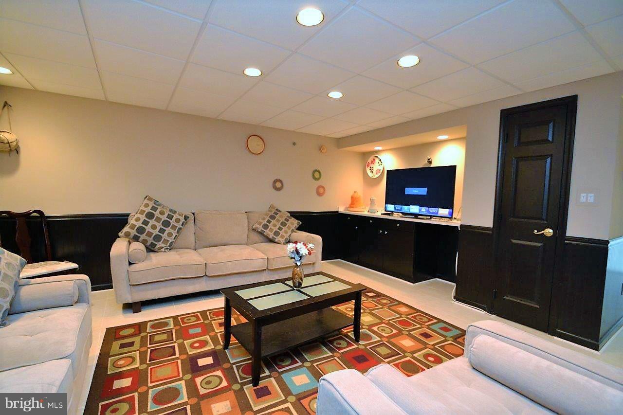 HUNTERS GLEN - Residential