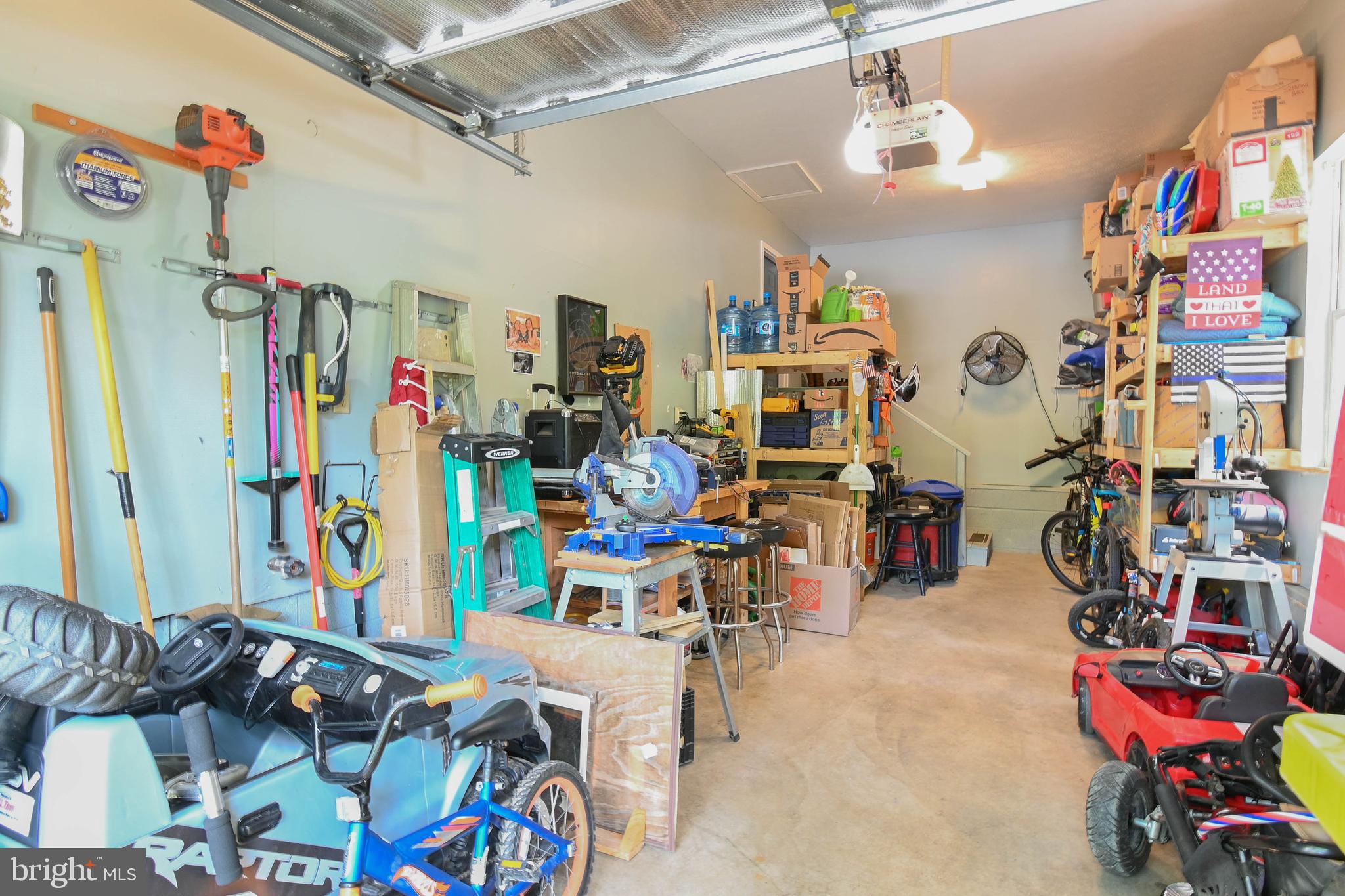 FOXCREST MANOR - Residential