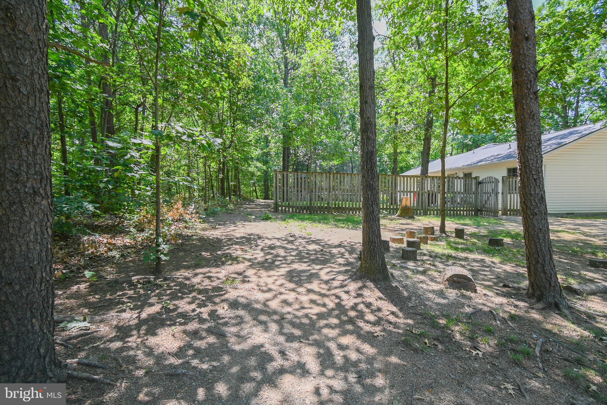 FOXCREST MANOR - Residential