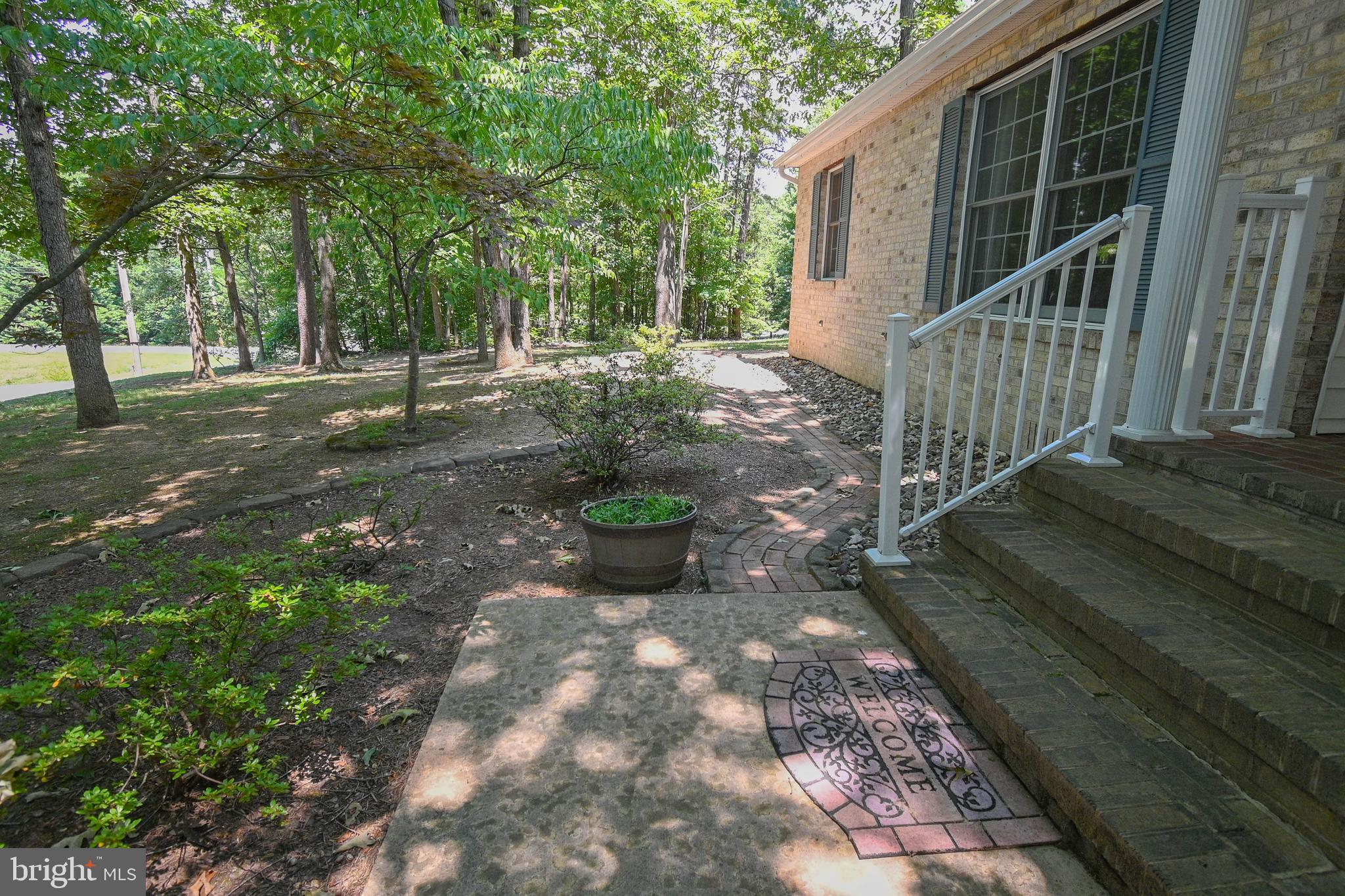 FOXCREST MANOR - Residential