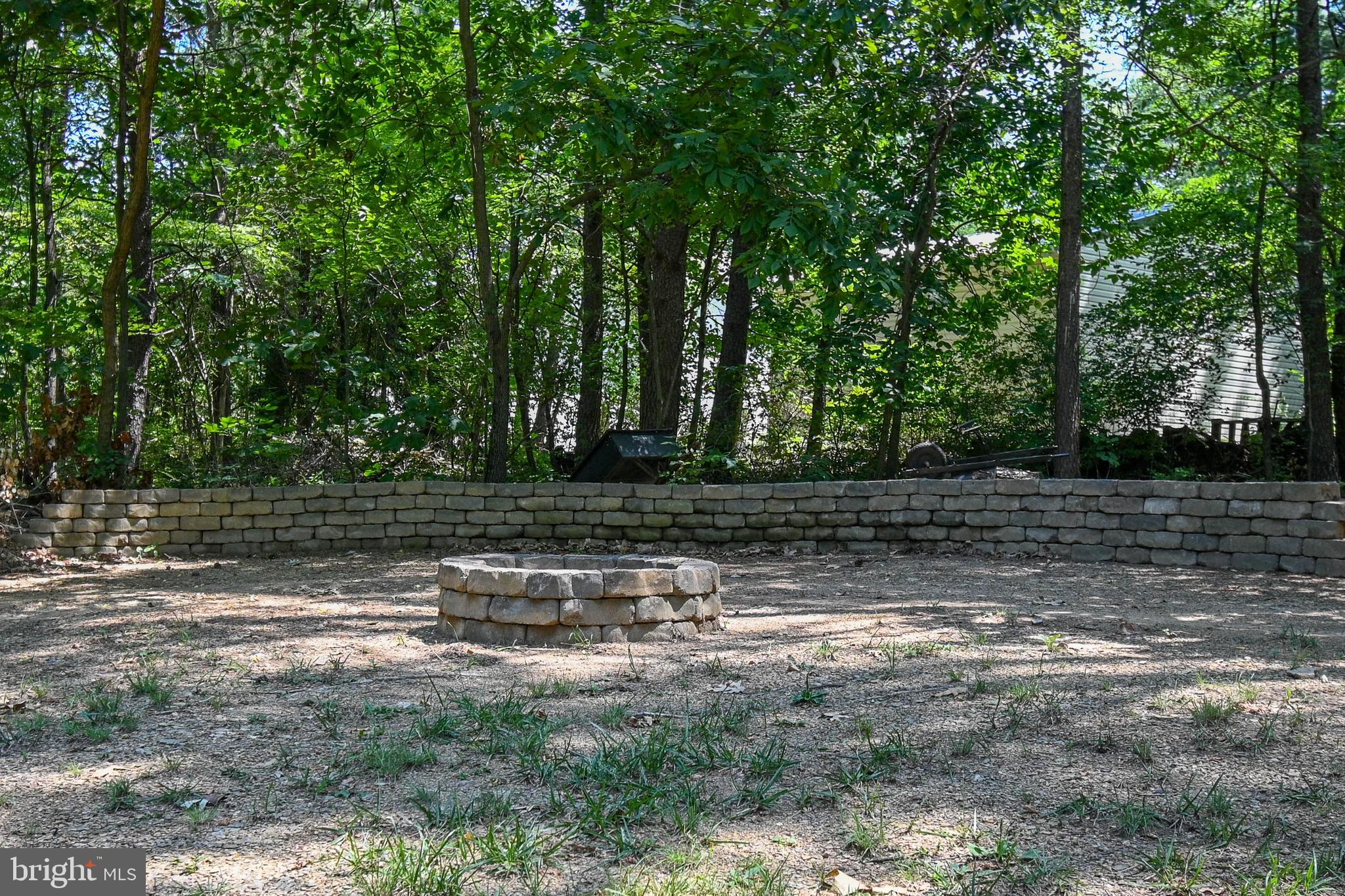 FOXCREST MANOR - Residential