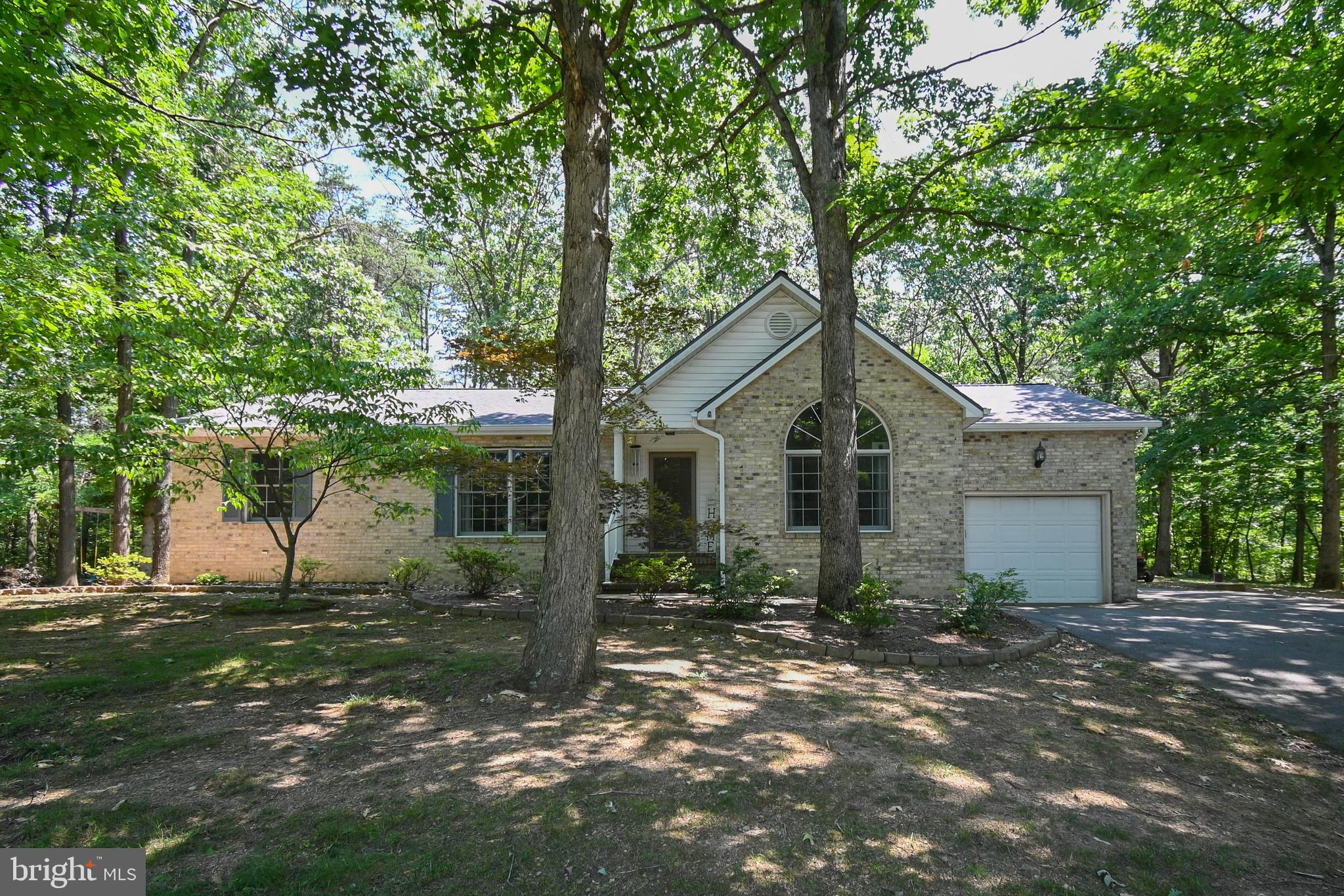 FOXCREST MANOR - Residential