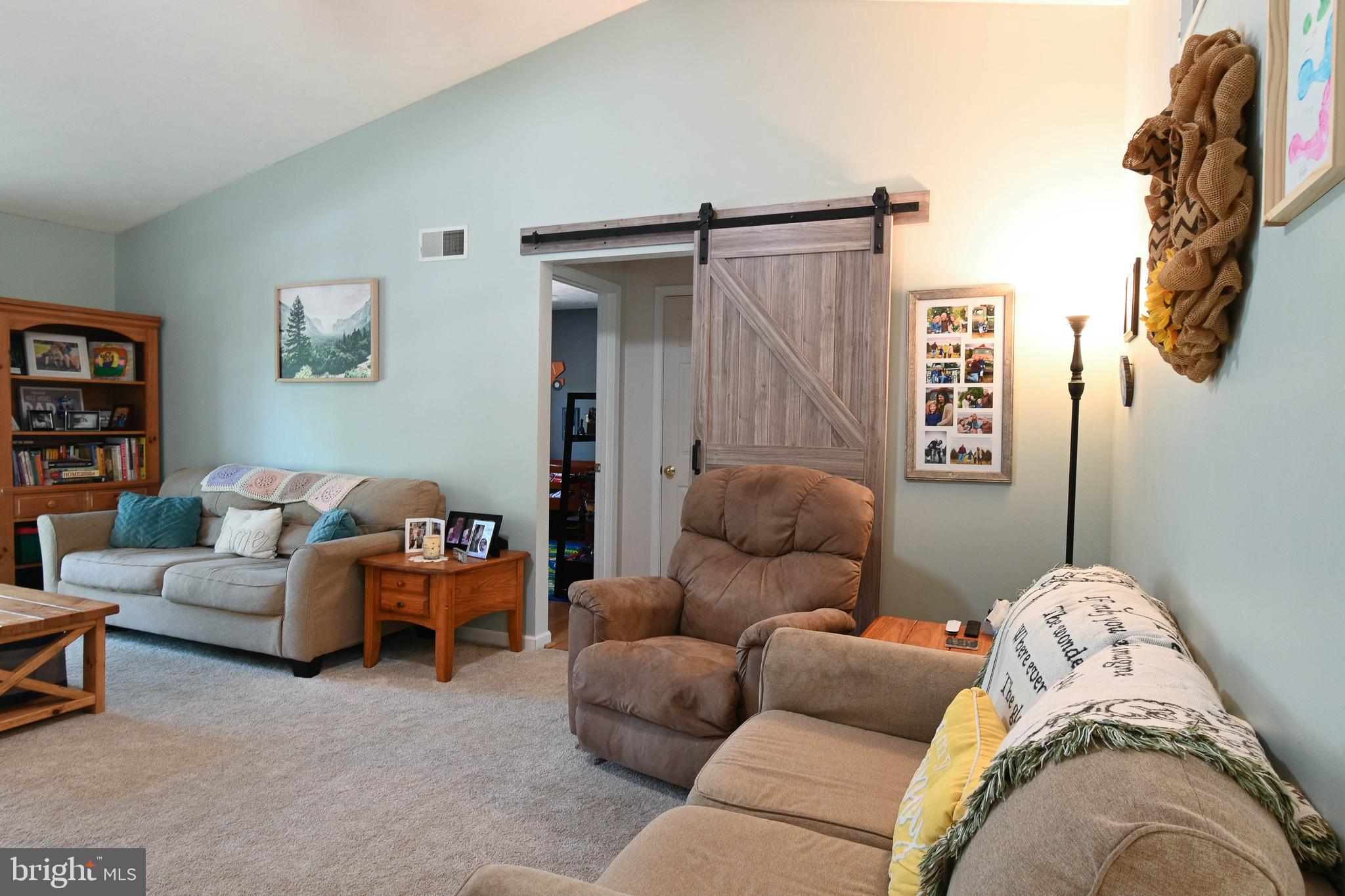 FOXCREST MANOR - Residential