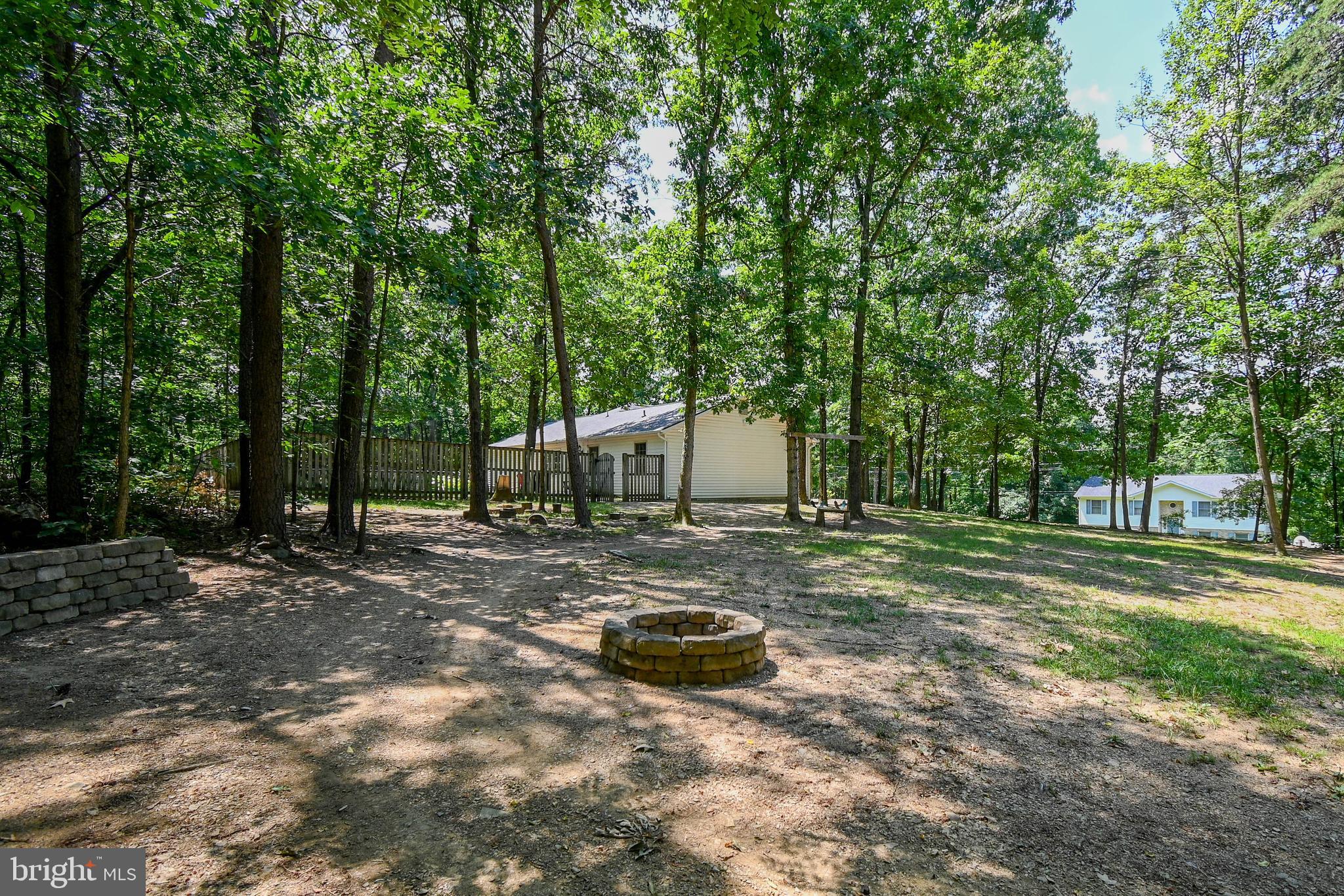 FOXCREST MANOR - Residential