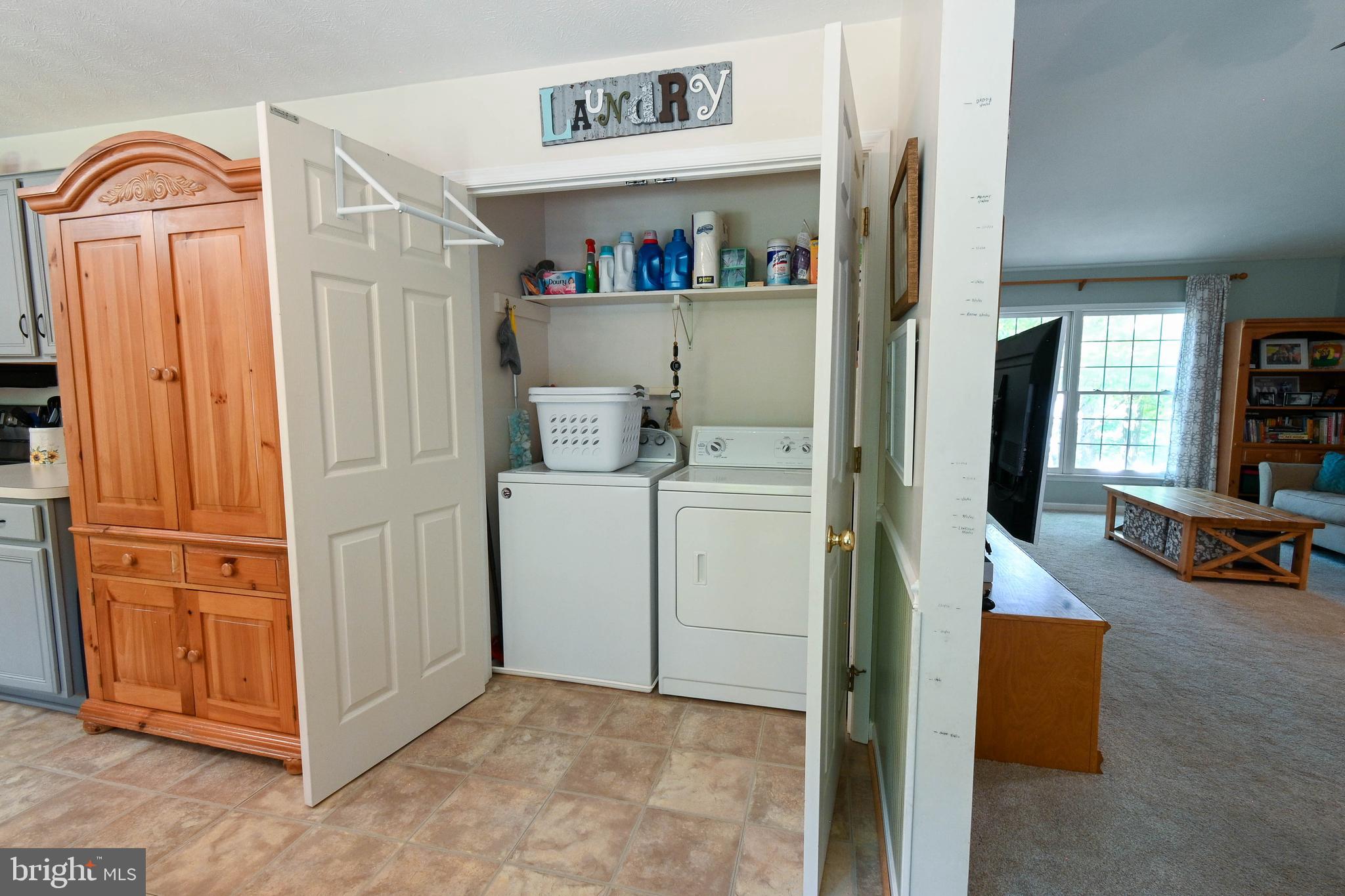 FOXCREST MANOR - Residential