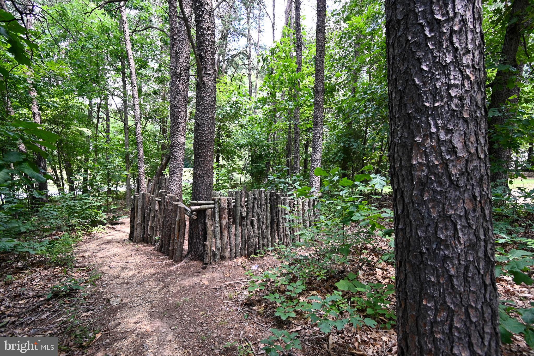 FOXCREST MANOR - Residential