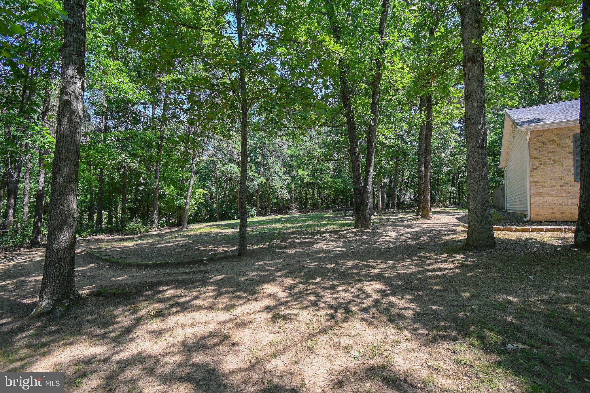 FOXCREST MANOR - Residential