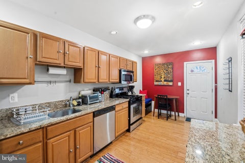 Townhouse For Rent - 2040 Orleans Street<br/> BALTIMORE, MD 21231