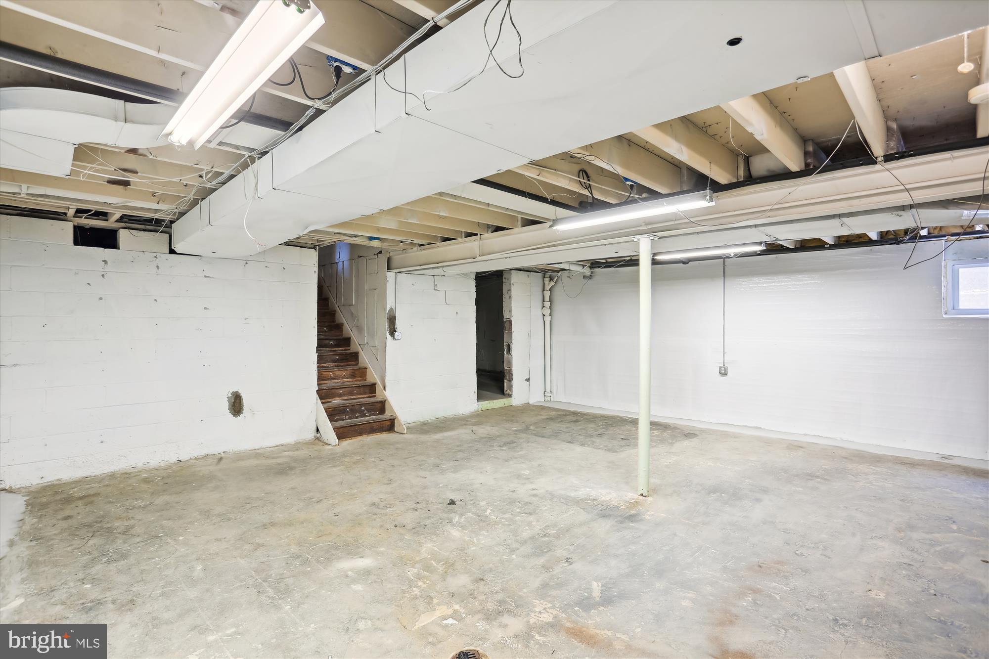 MANOR WOODS - Residential