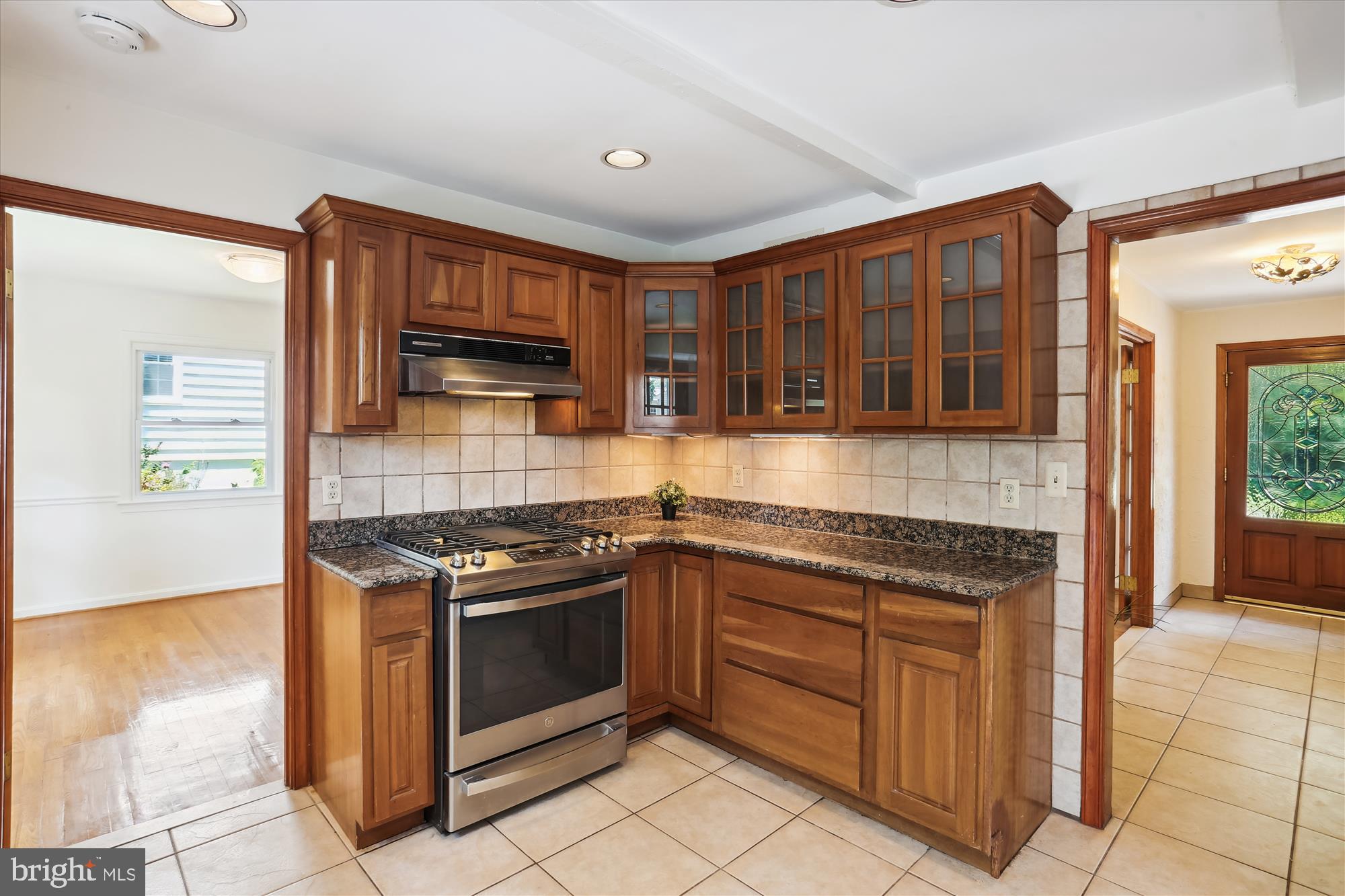 MANOR WOODS - Residential