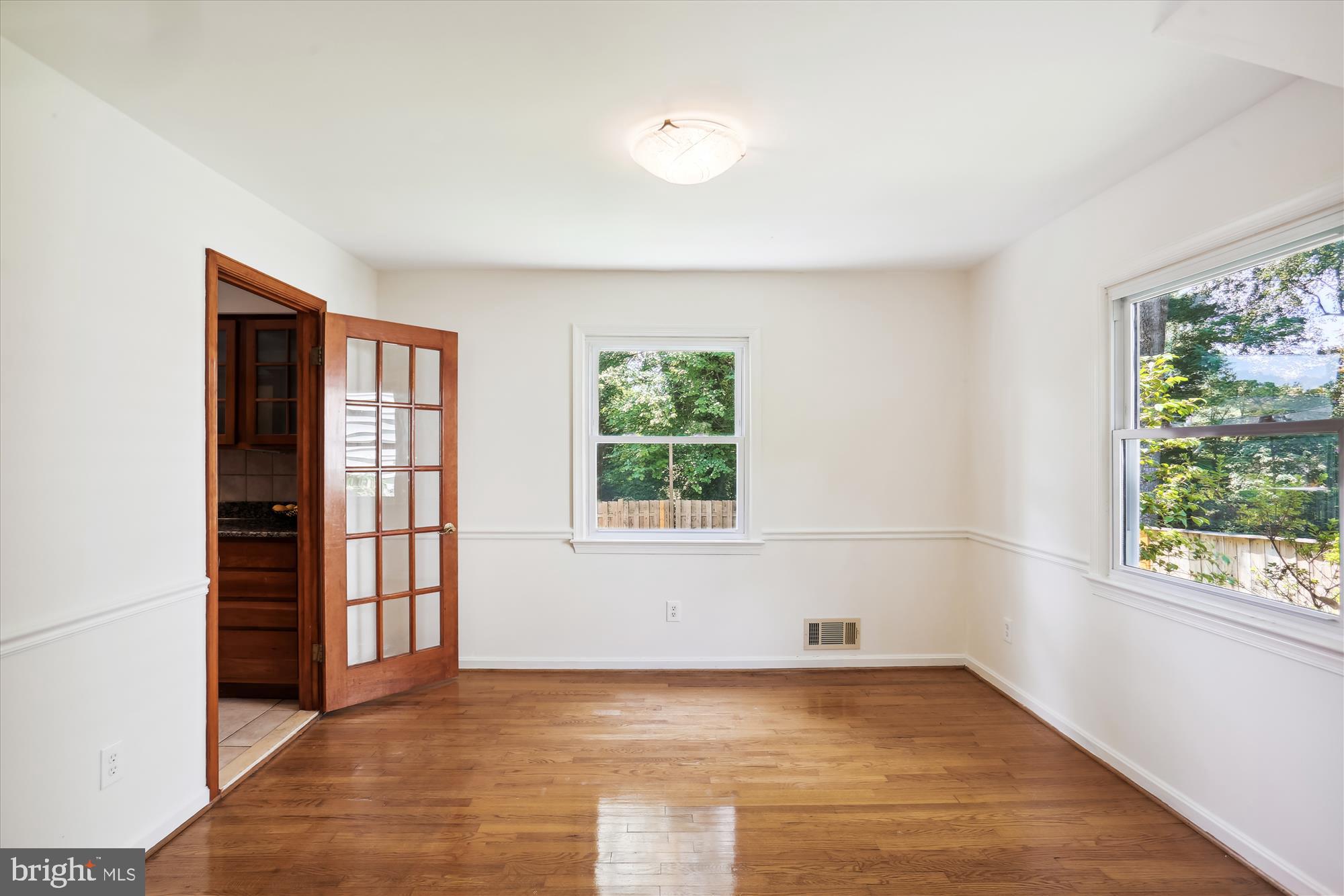 MANOR WOODS - Residential