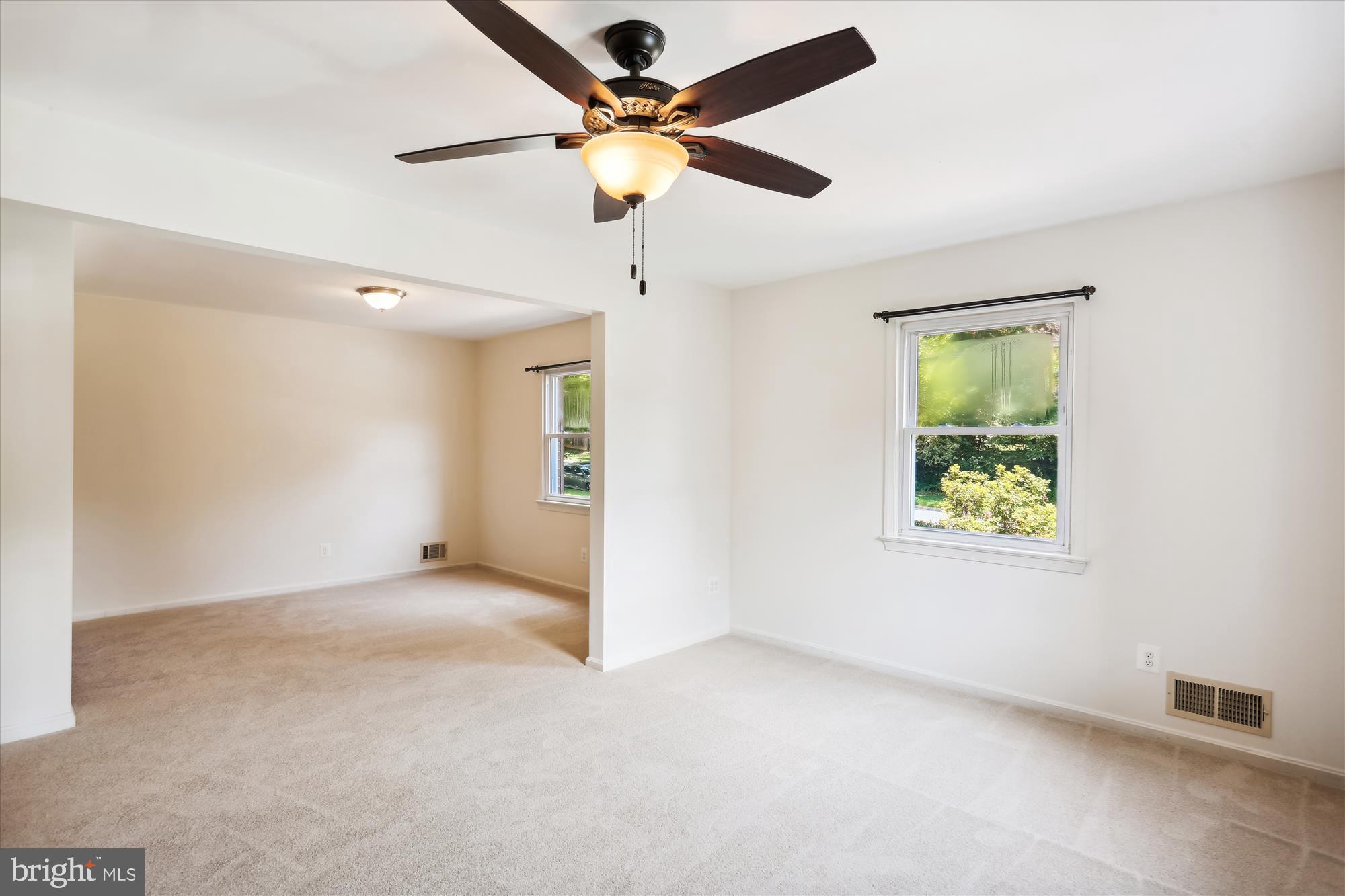 MANOR WOODS - Residential