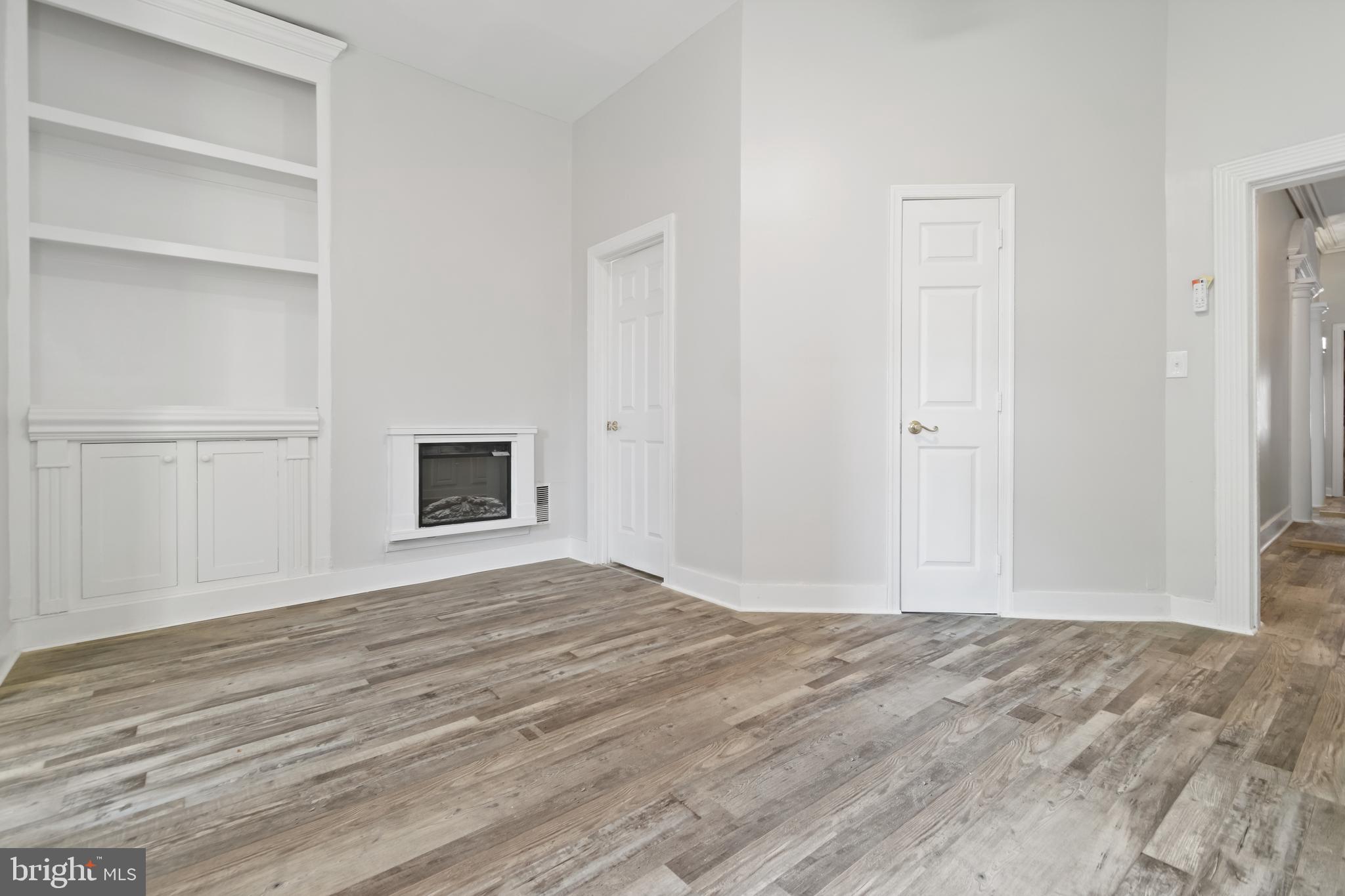 MILL HILL - Residential Lease