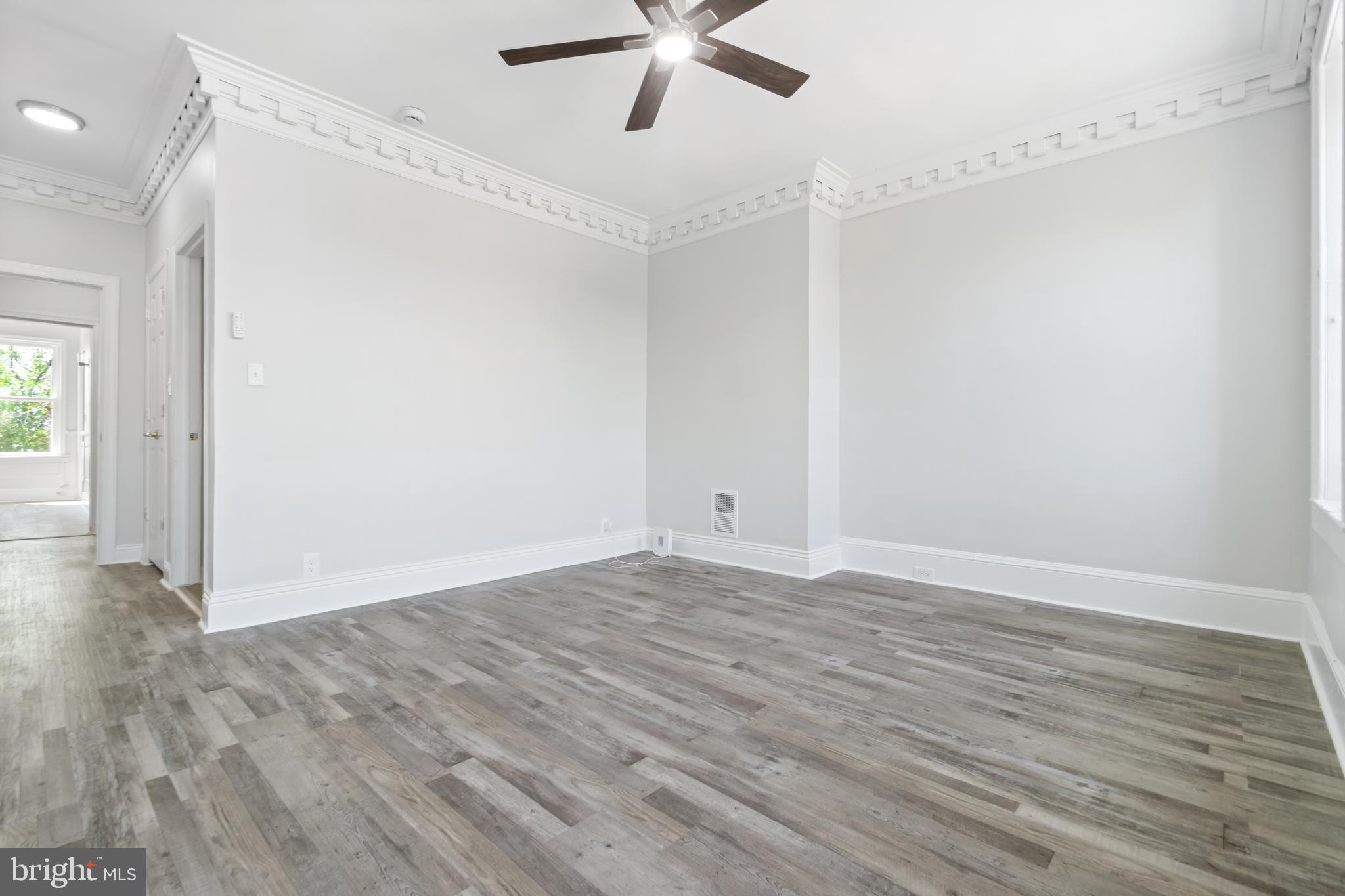 MILL HILL - Residential Lease