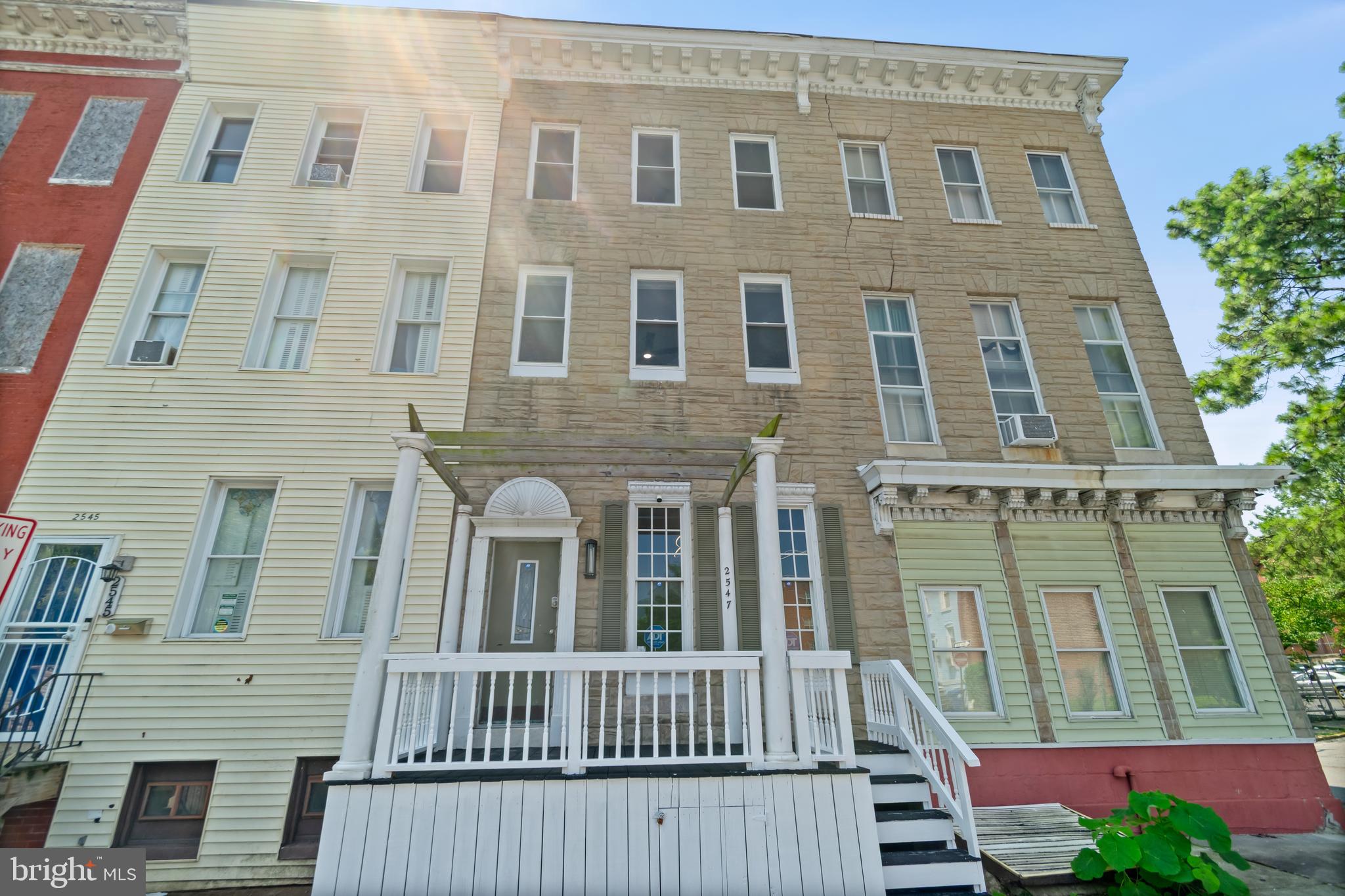 MILL HILL - Residential Lease