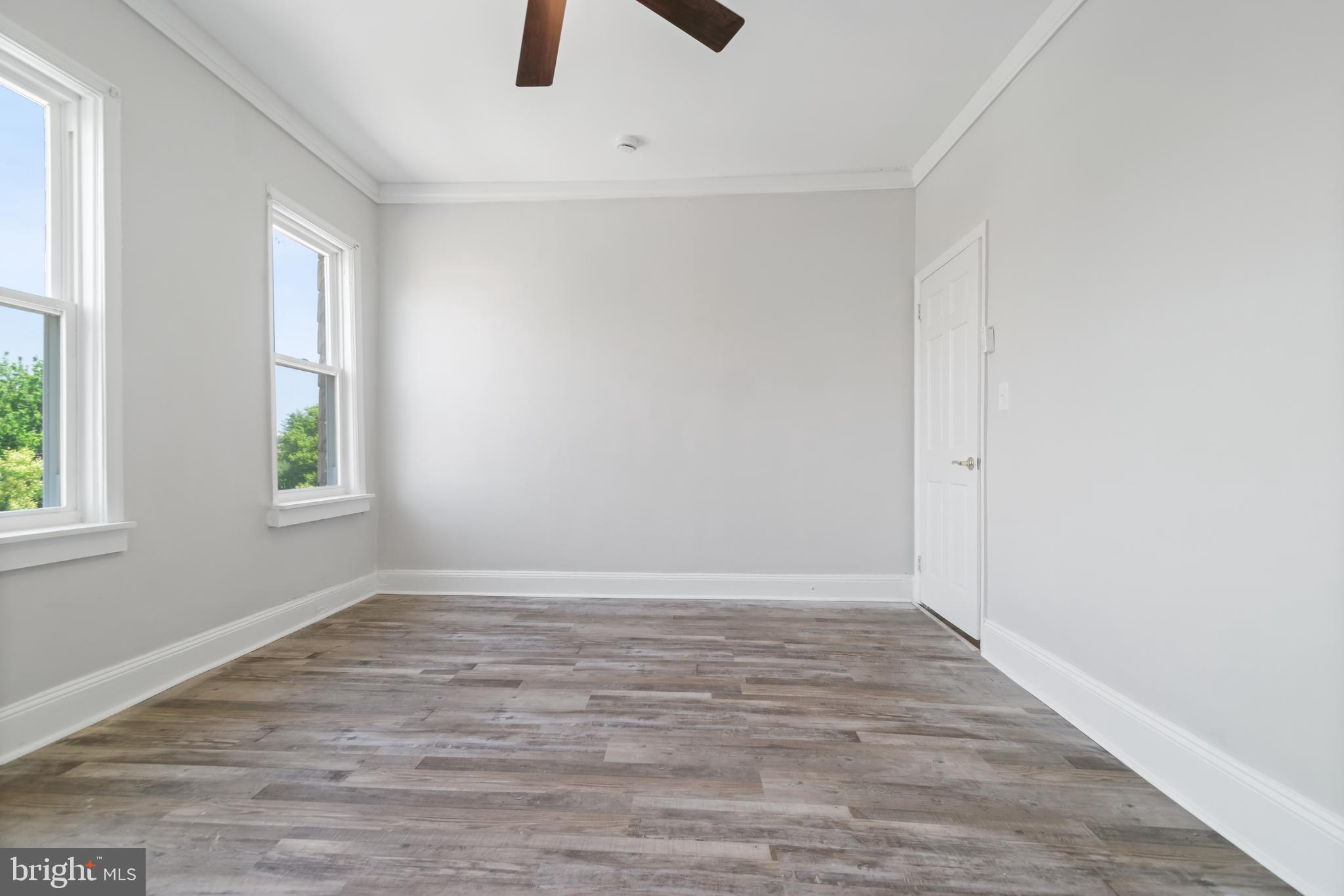 MILL HILL - Residential Lease