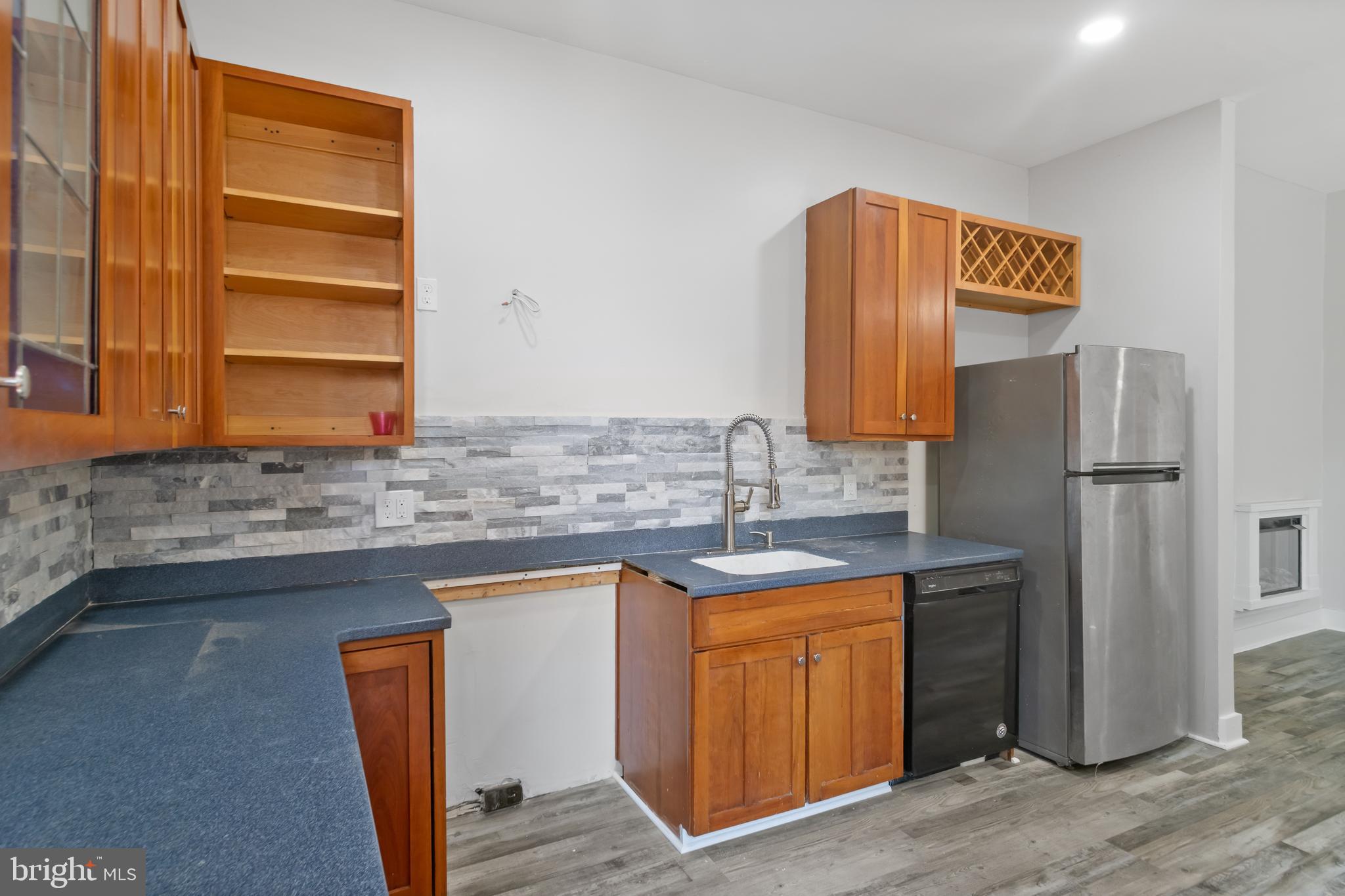 MILL HILL - Residential Lease