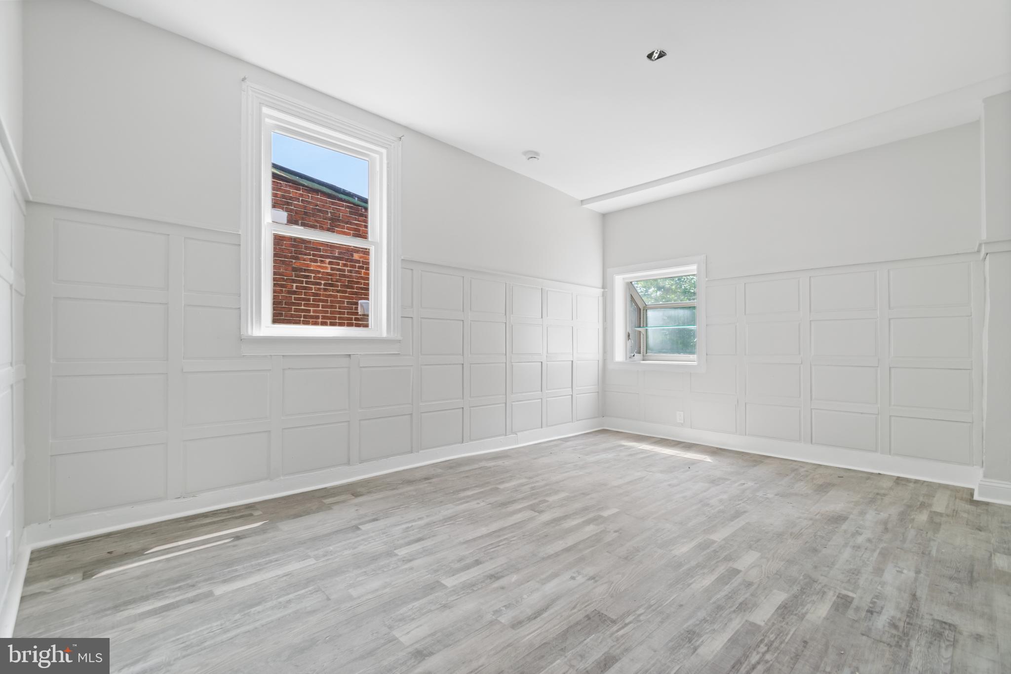 MILL HILL - Residential Lease