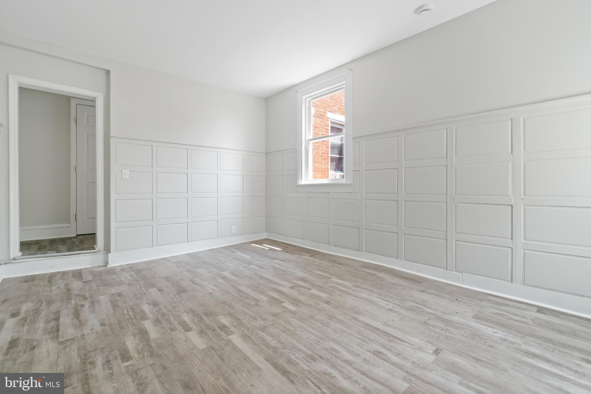 MILL HILL - Residential Lease