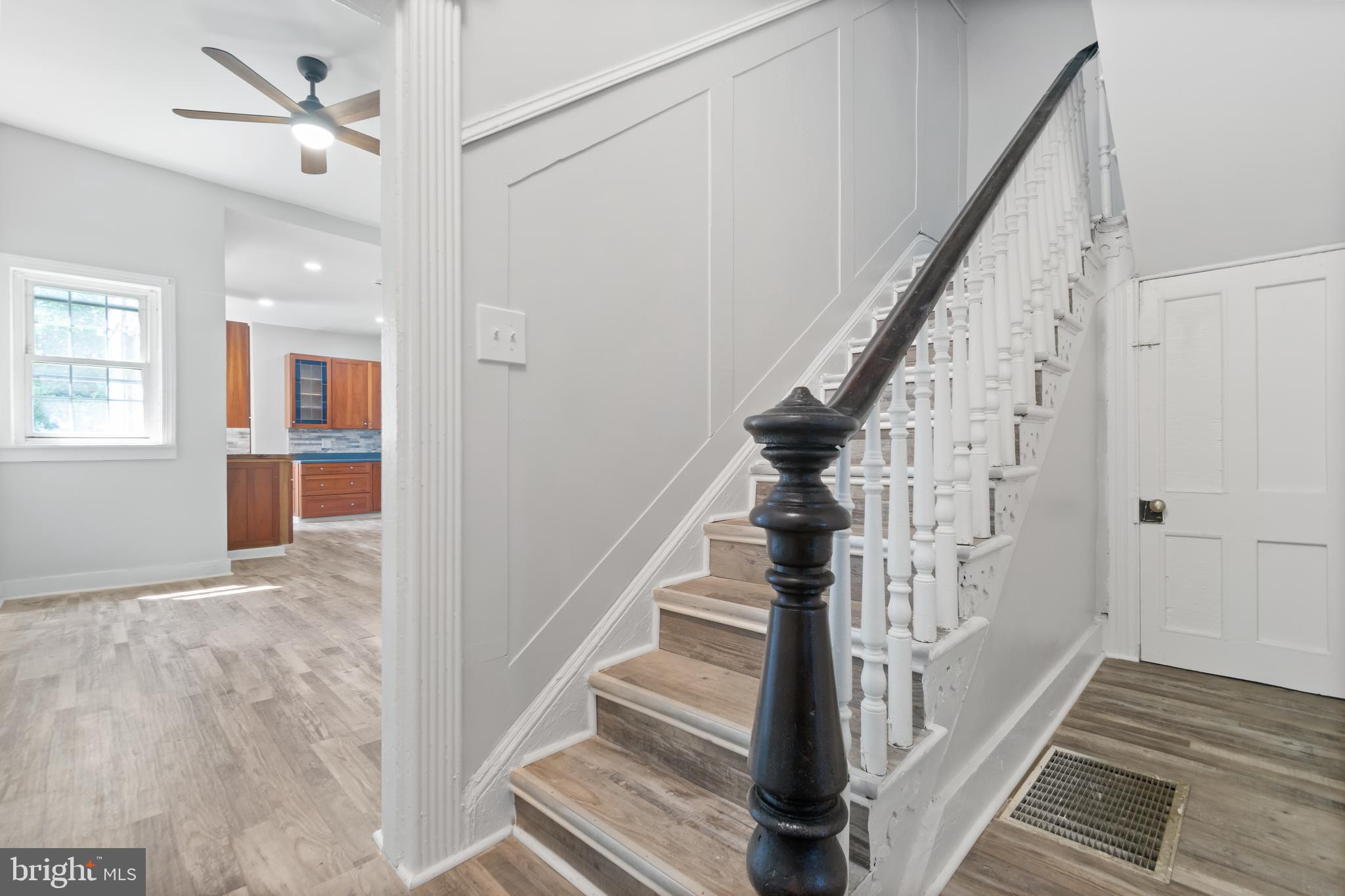 MILL HILL - Residential Lease