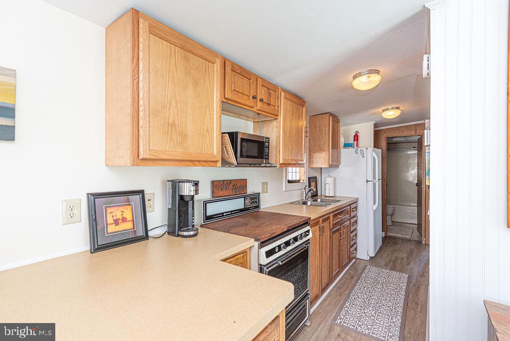 WHITE HORSE PARK I - Residential