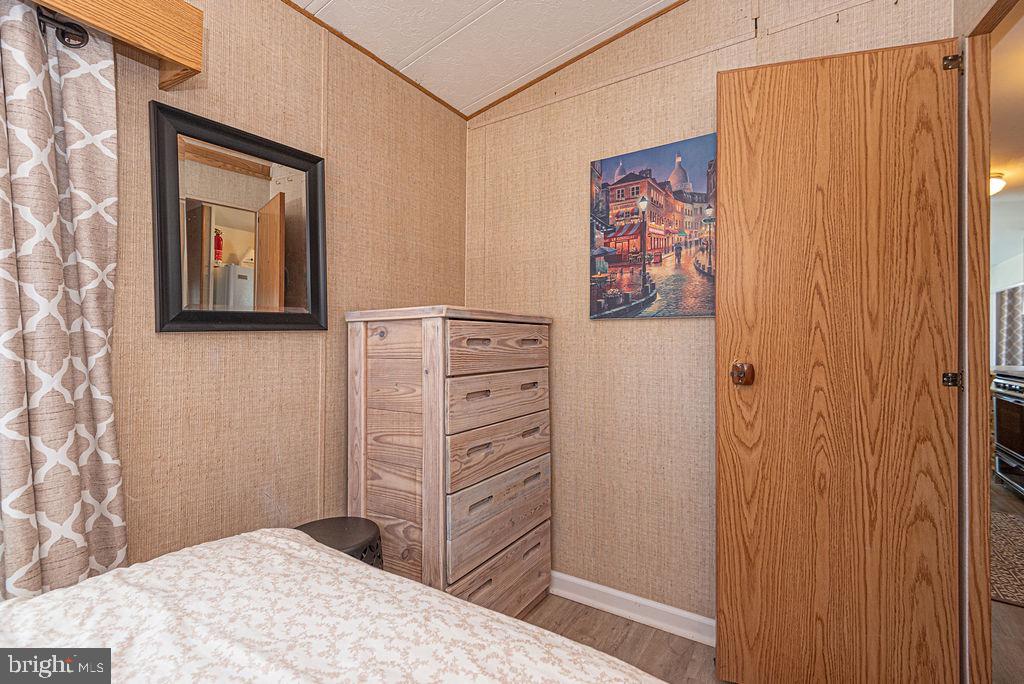 WHITE HORSE PARK I - Residential