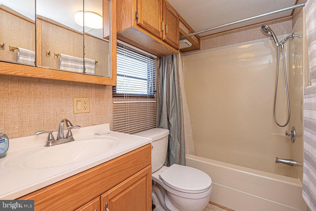 WHITE HORSE PARK I - Residential