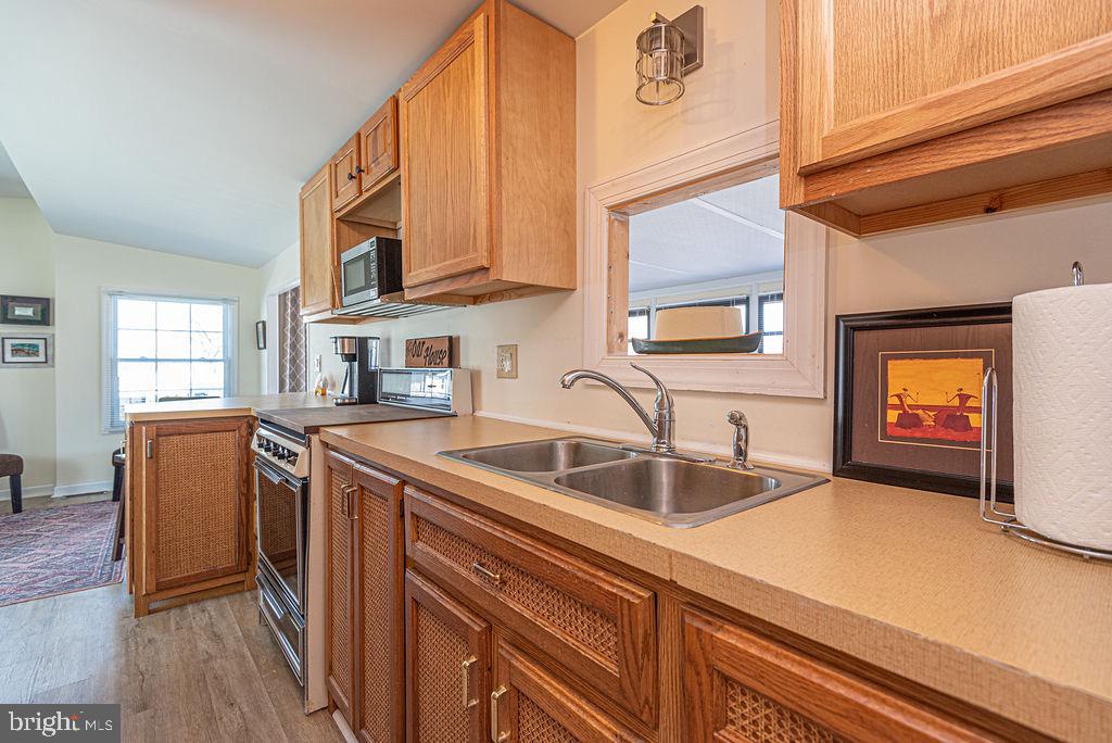 WHITE HORSE PARK I - Residential