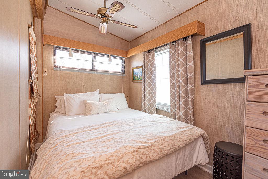 WHITE HORSE PARK I - Residential