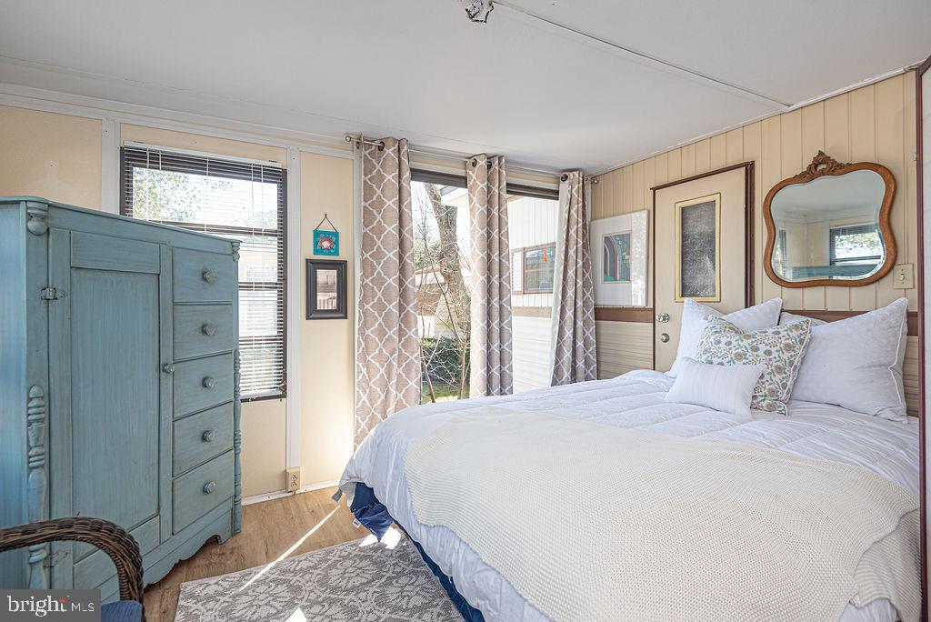 WHITE HORSE PARK I - Residential